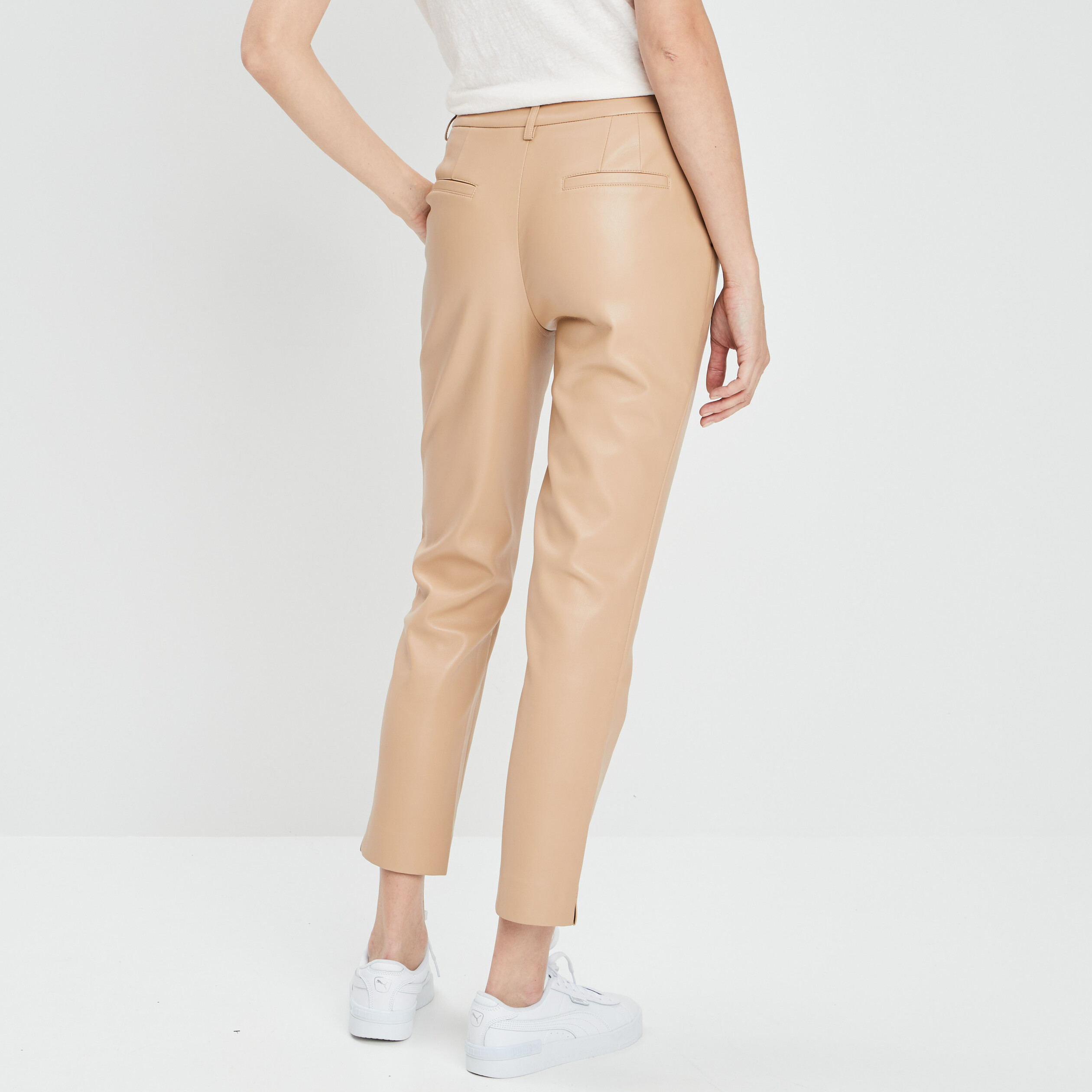 Pantalon ajusté 7/8 ème simili cuir sable femme