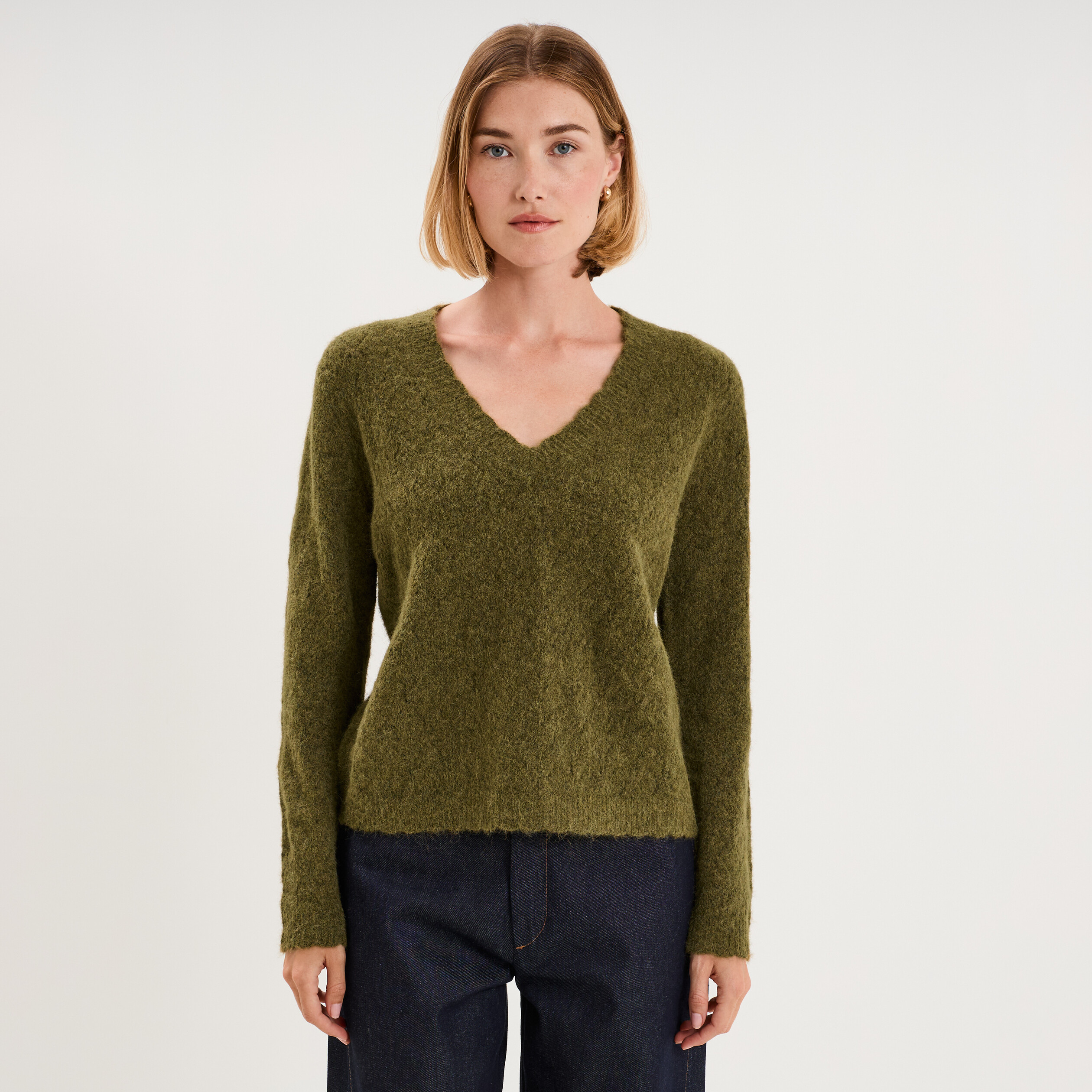 Pull col V ajour&eacute; manches longues vert olive femme