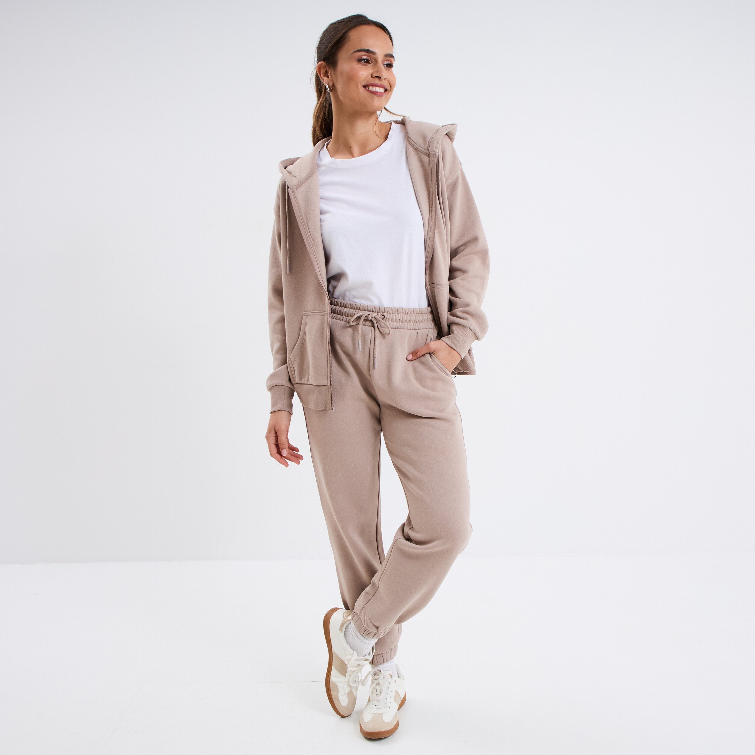 sweat zippe a capuche molleton beige femme Sweat zippé à capuche molleton beige femme