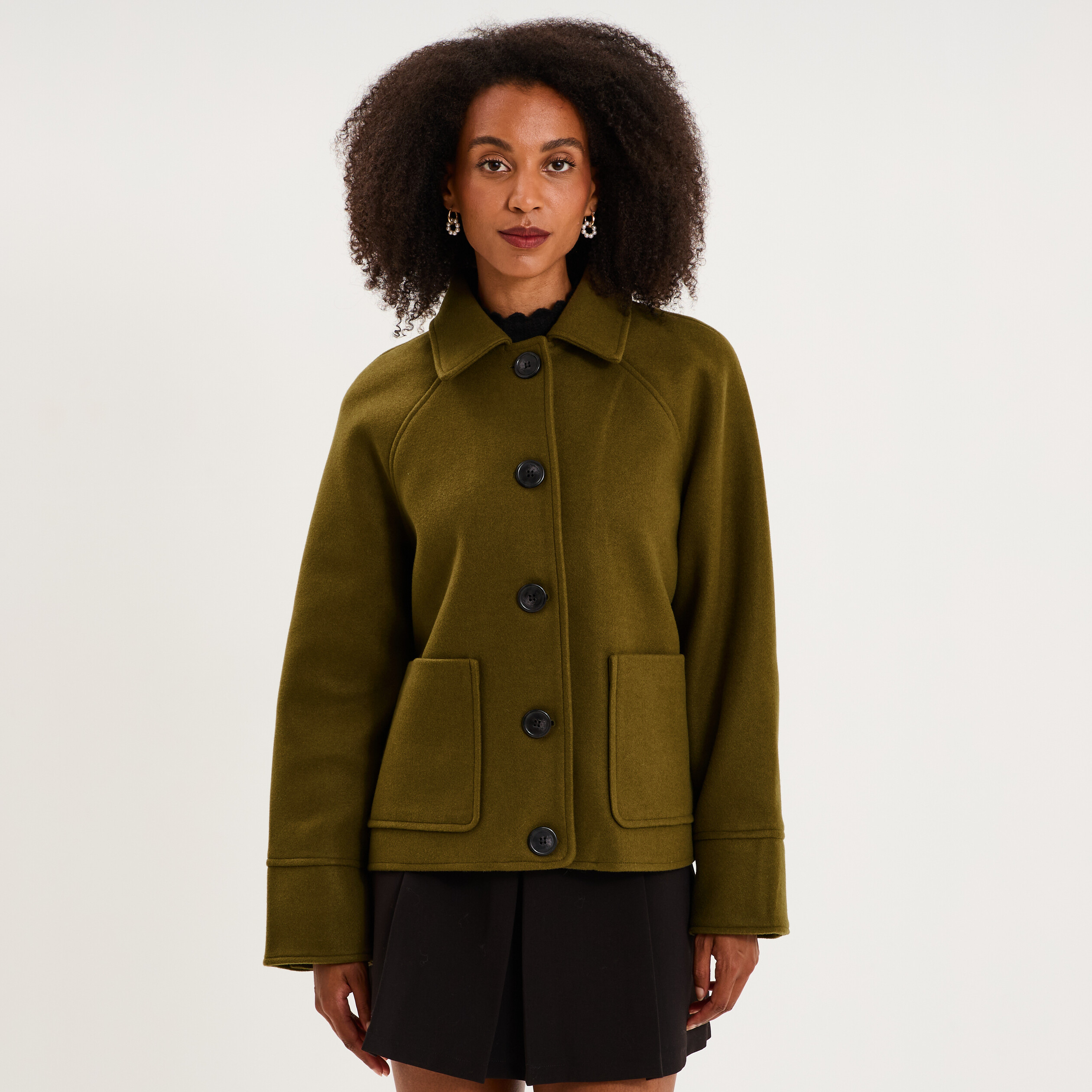 Veste courte oversize boutonn&eacute;e vert kaki femme