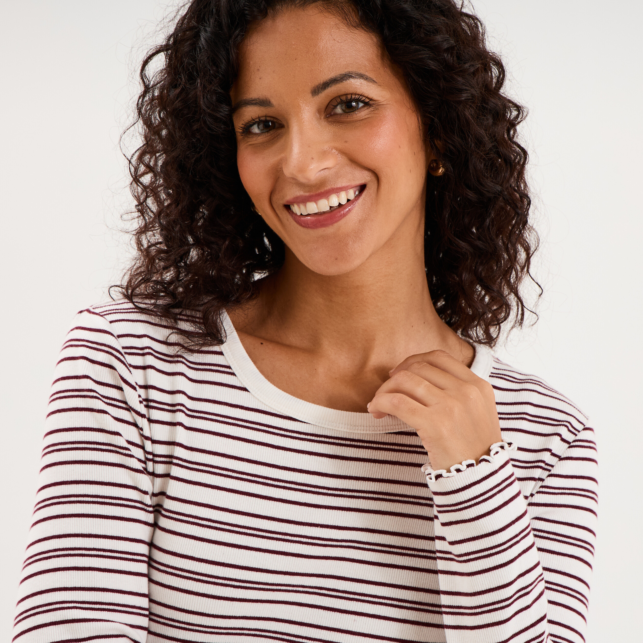 T-shirt ajust&eacute; col rond manches longues ecru femme