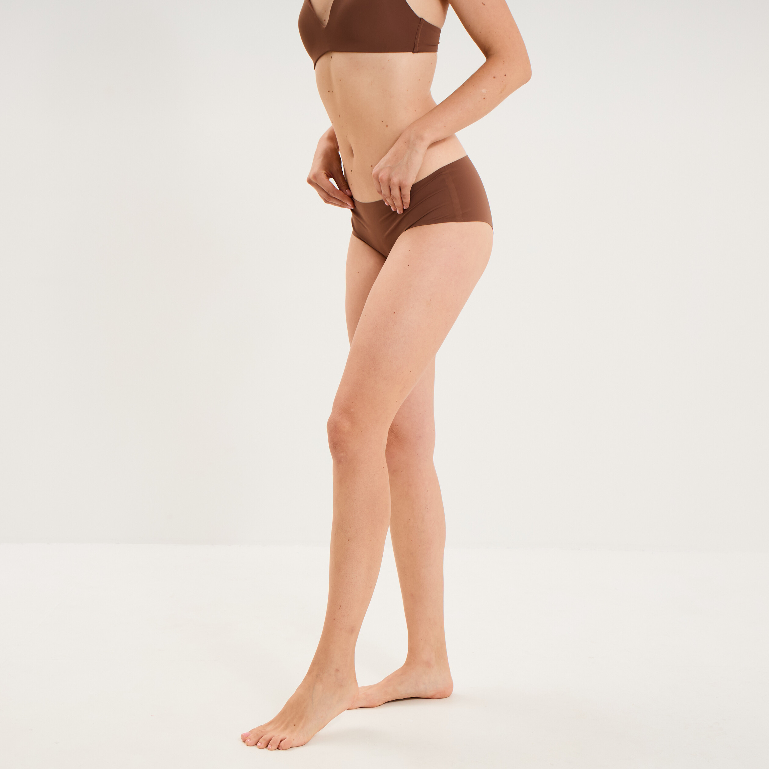 Shorty microfibre sans coutures marron femme