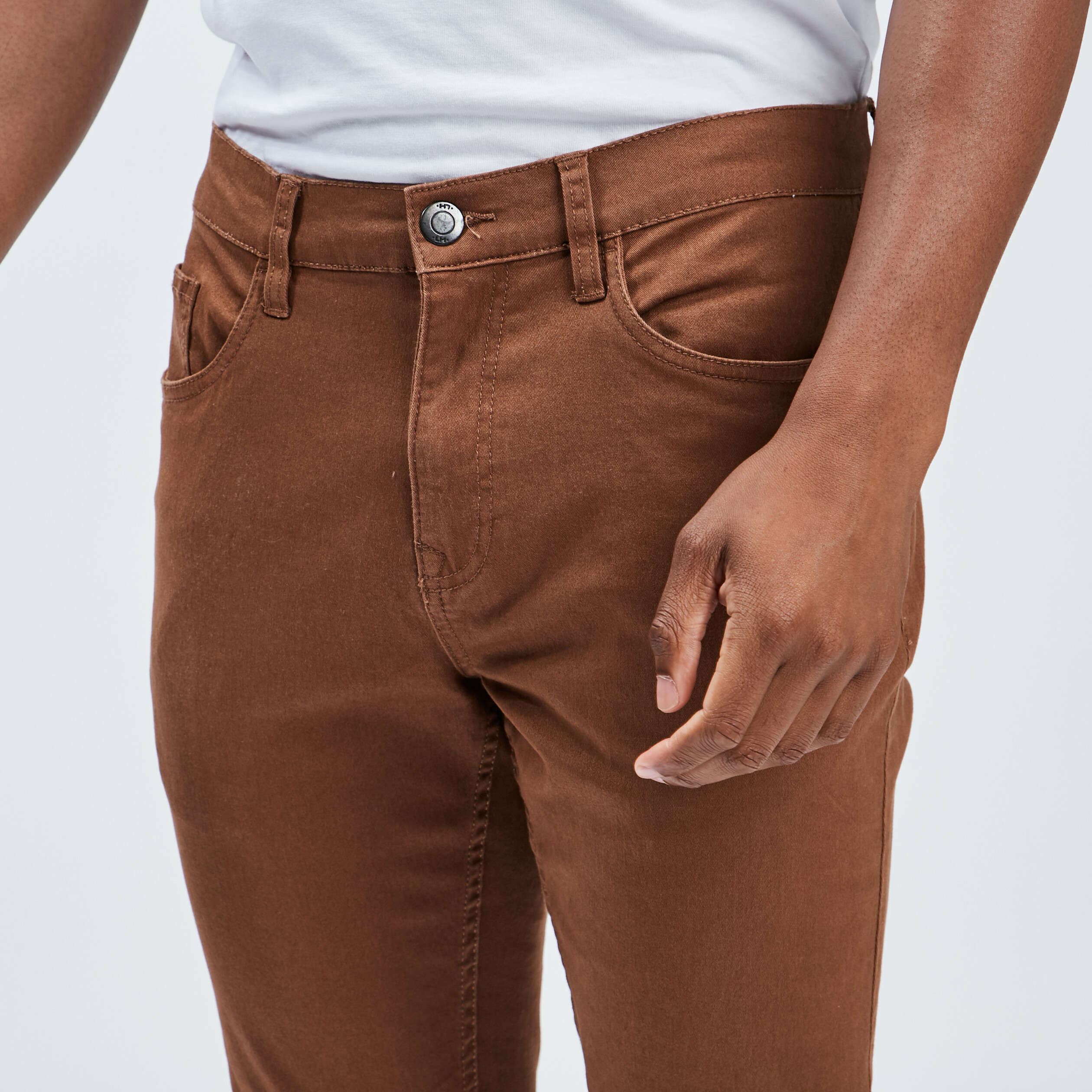 Pantalon droit en coton stretch camel homme
