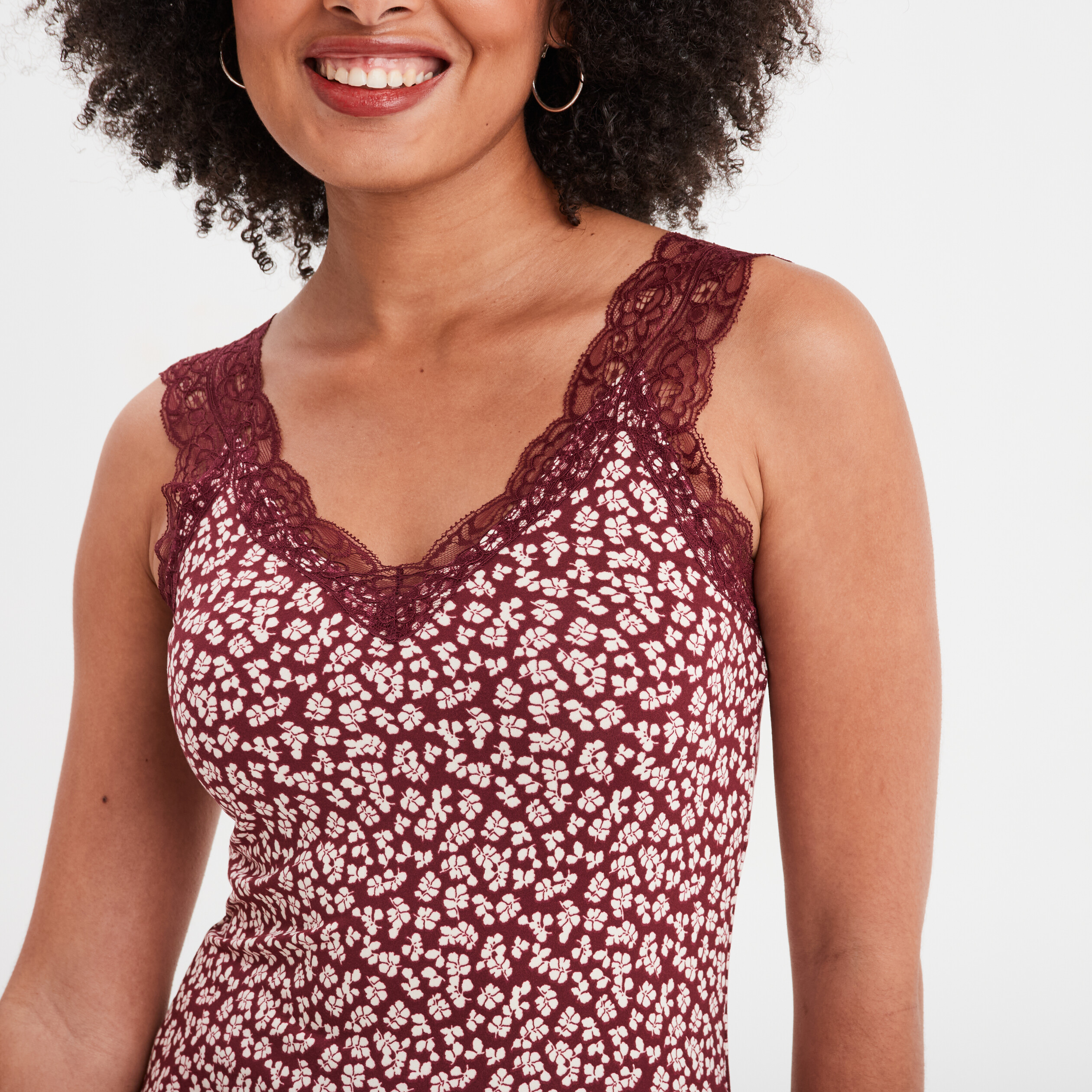 debardeur bretelles larges avec dentelle bordeaux femme Débardeur bretelles larges avec dentelle bordeaux femme