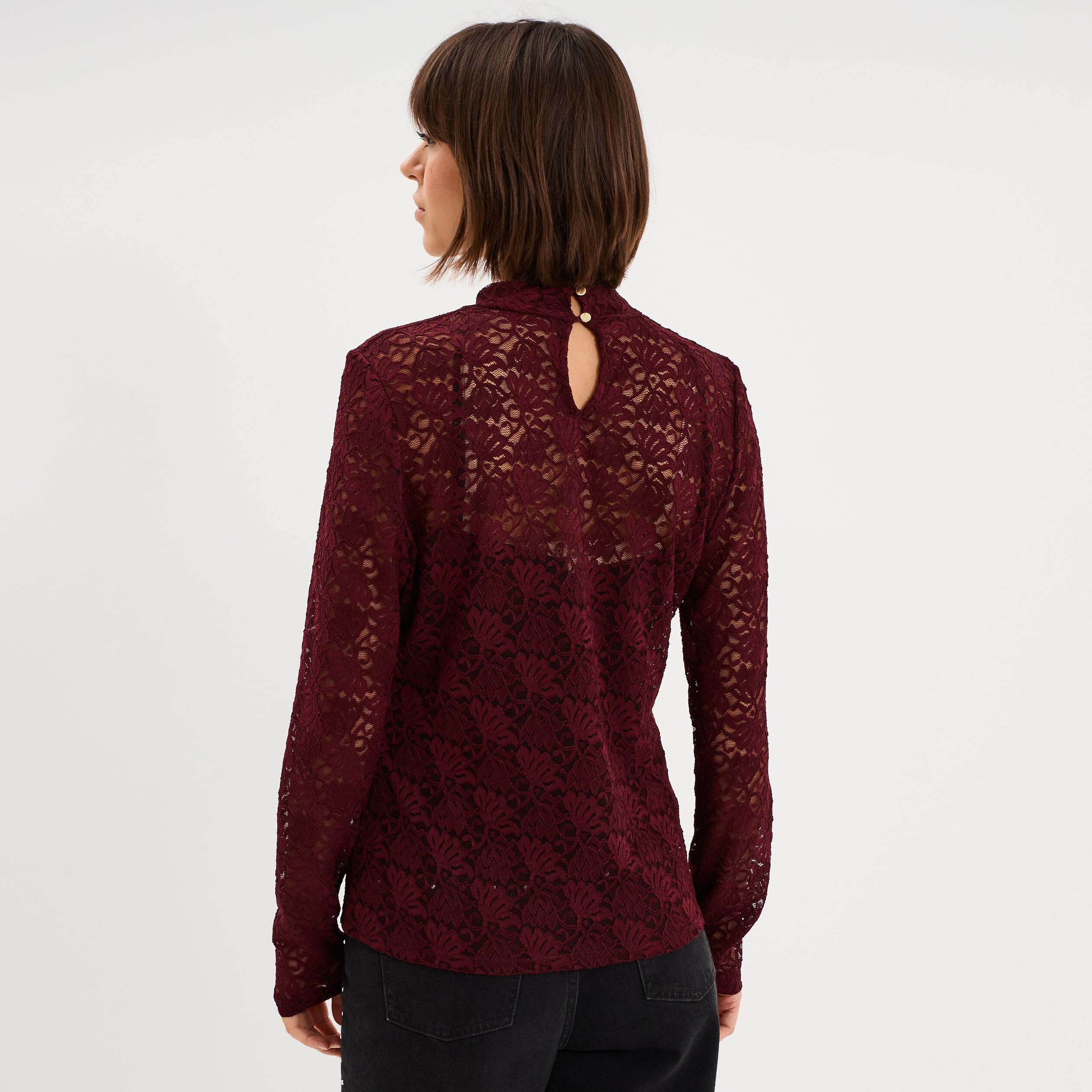 Blouse dentelle col montant violet fonc&eacute; femme