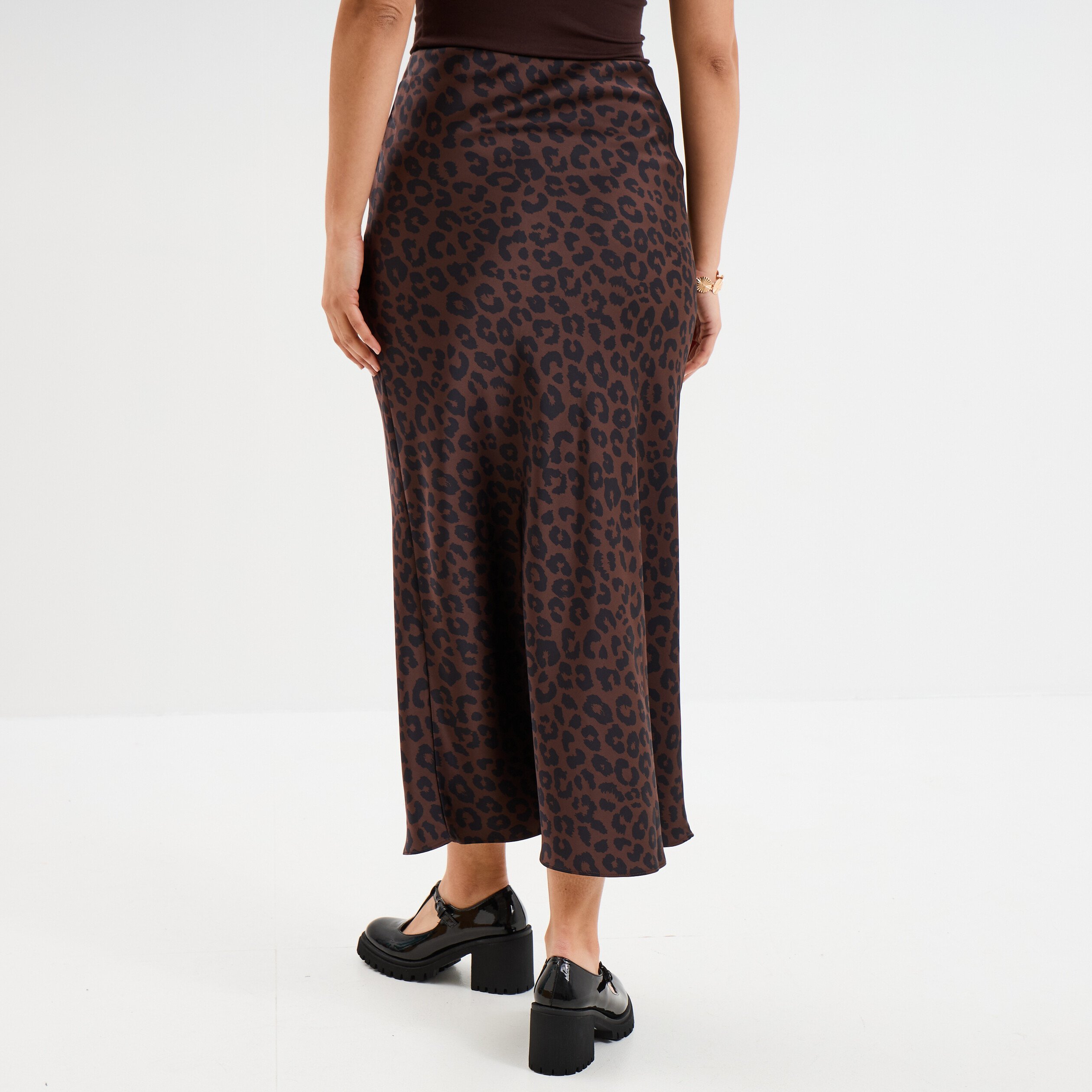 Jupe effet satin midi évasée marron foncé femme