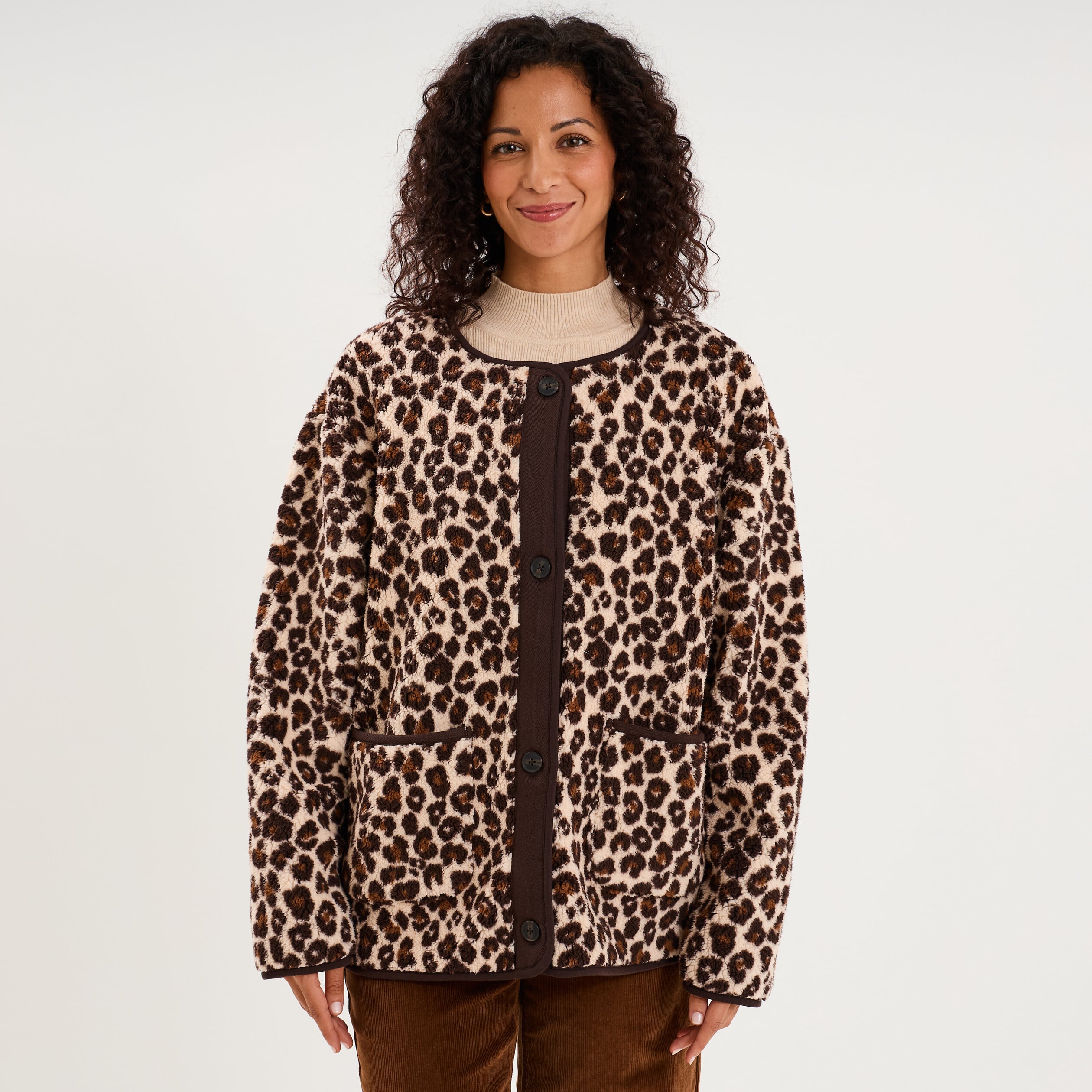 Veste sherpa doubl&eacute;e boutonn&eacute;e beige clair femme