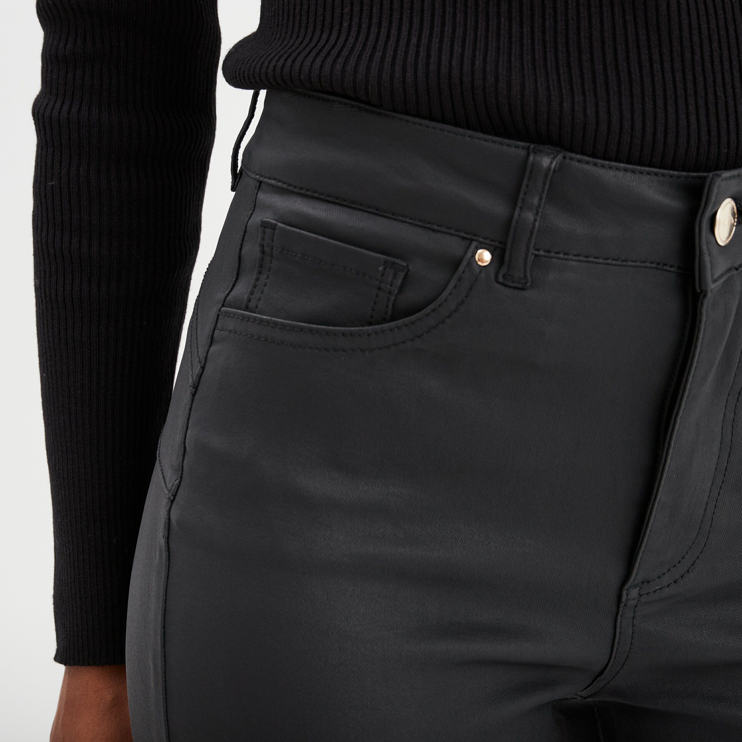Jean denim bootcut enduit noir femme