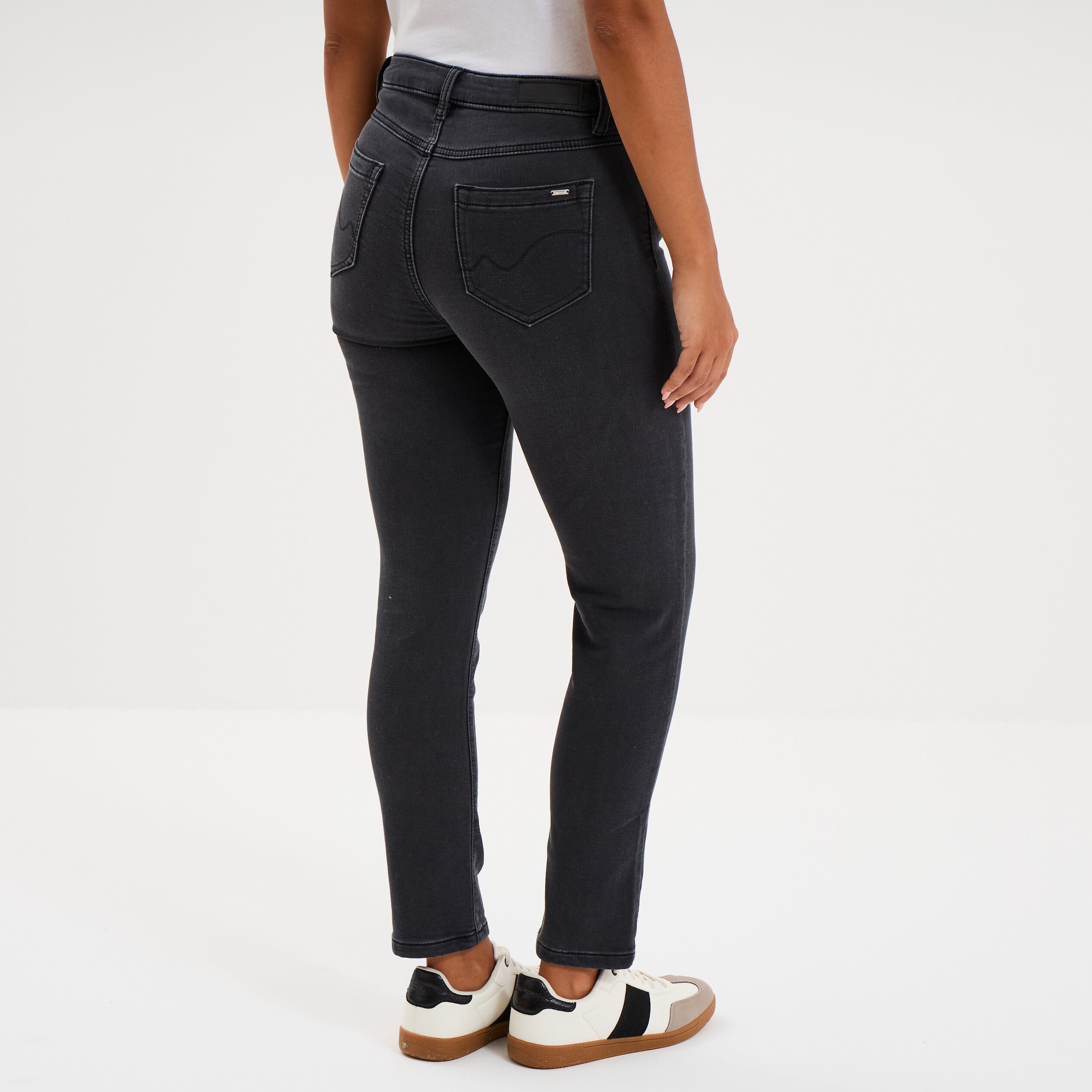 Jean stretch slim 7/8 &egrave;me denim noir femme