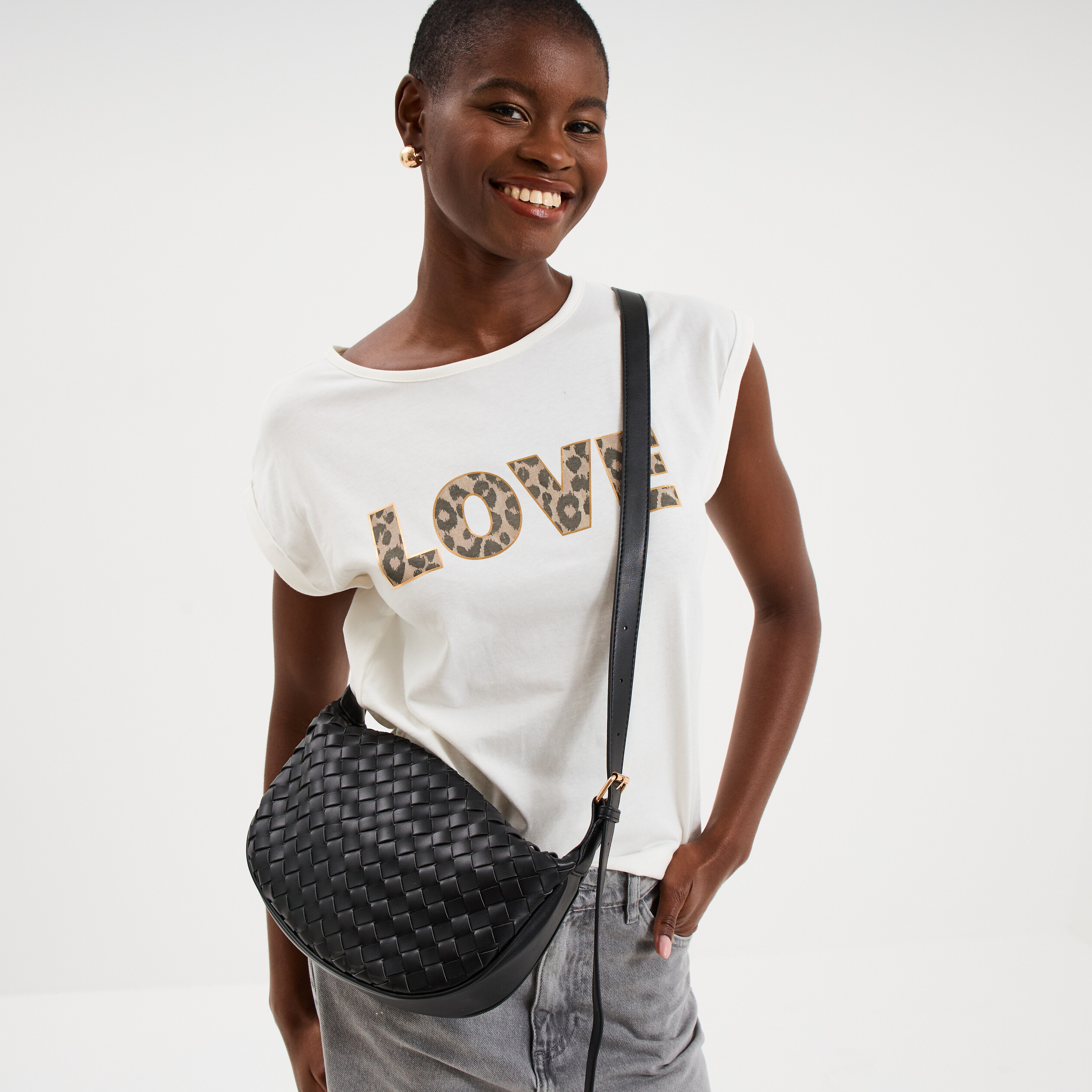 Sac banane effet tress&eacute; noir femme