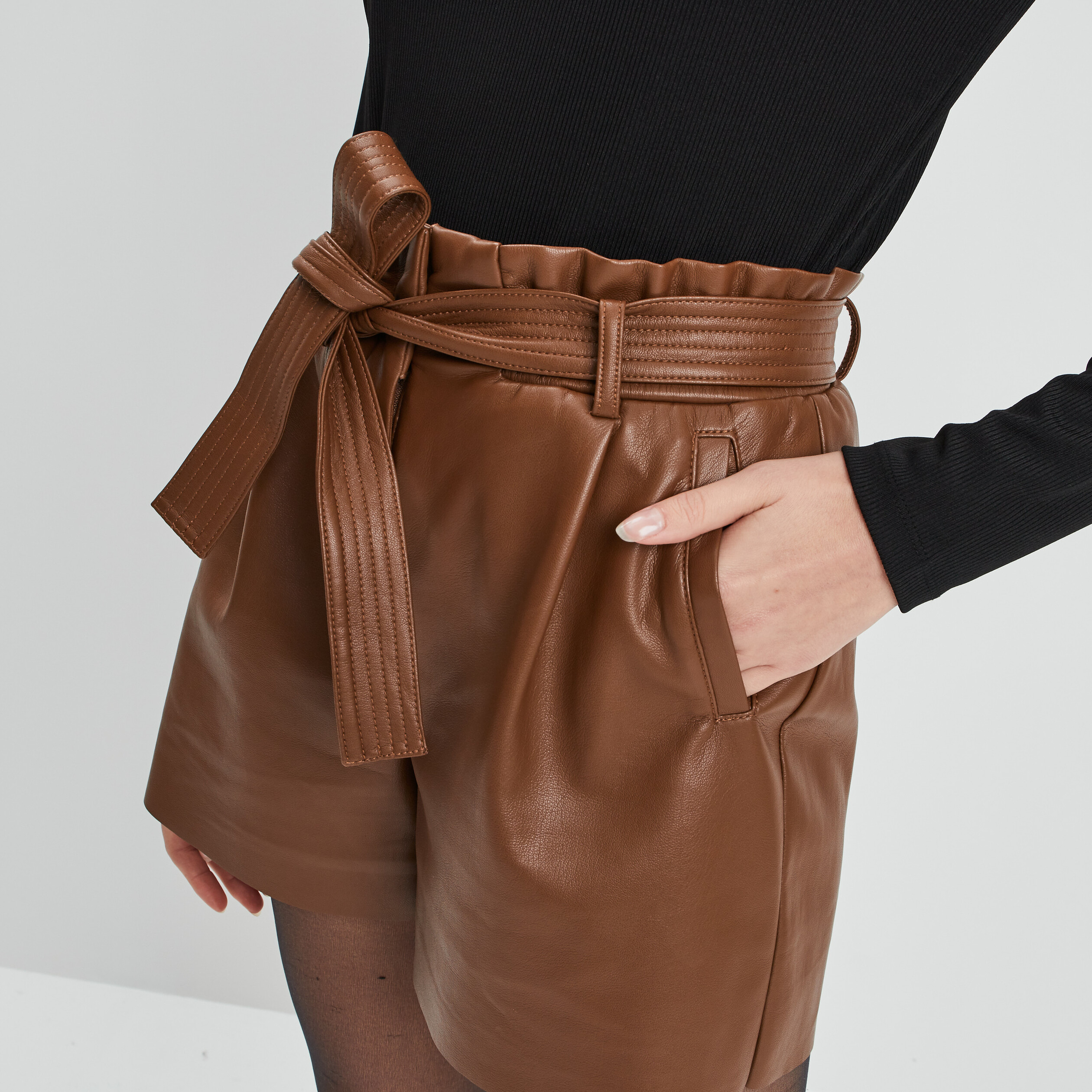short simili cuir paperbag camel femme Short simili cuir paperbag camel femme