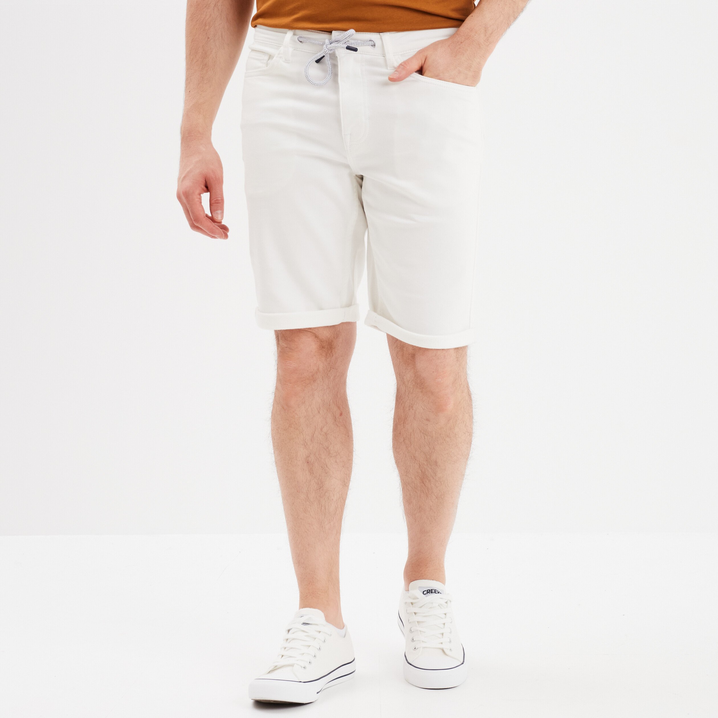 bermuda droit a coulisse en jean creeks ivoire homme Bermuda droit à coulisse en jean Creeks ivoire homme