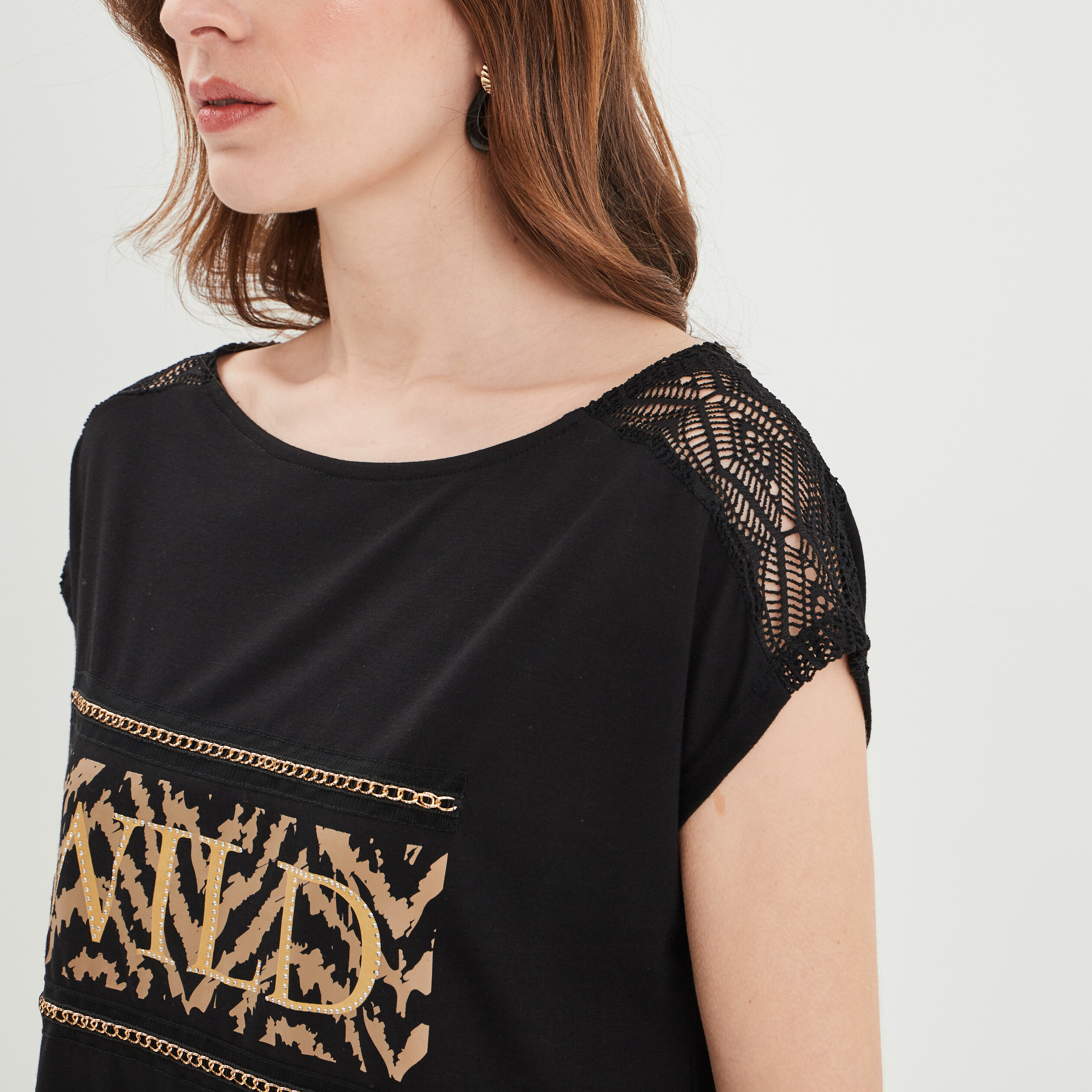 T-shirt manches courtes détails dentelle noir femme