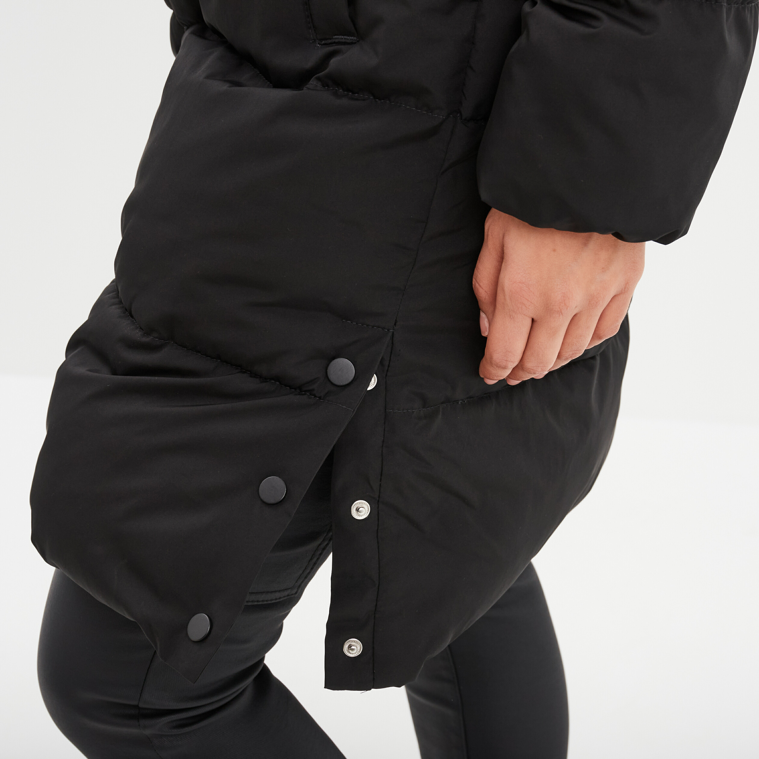 doudoune longue a capuche noir femme Doudoune longue à capuche noir femme