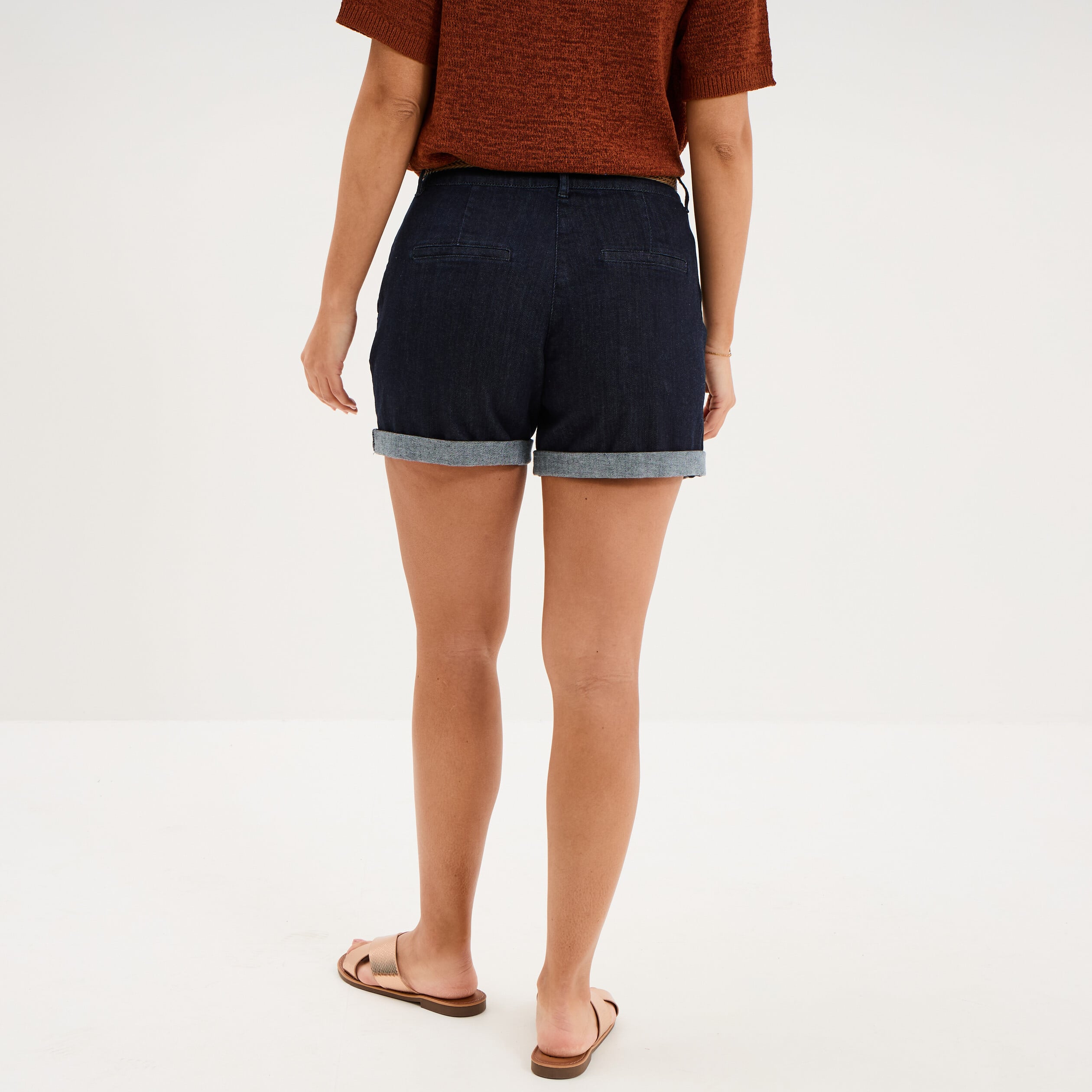 Short chino mom en jean ceintur&eacute; denim brut femme