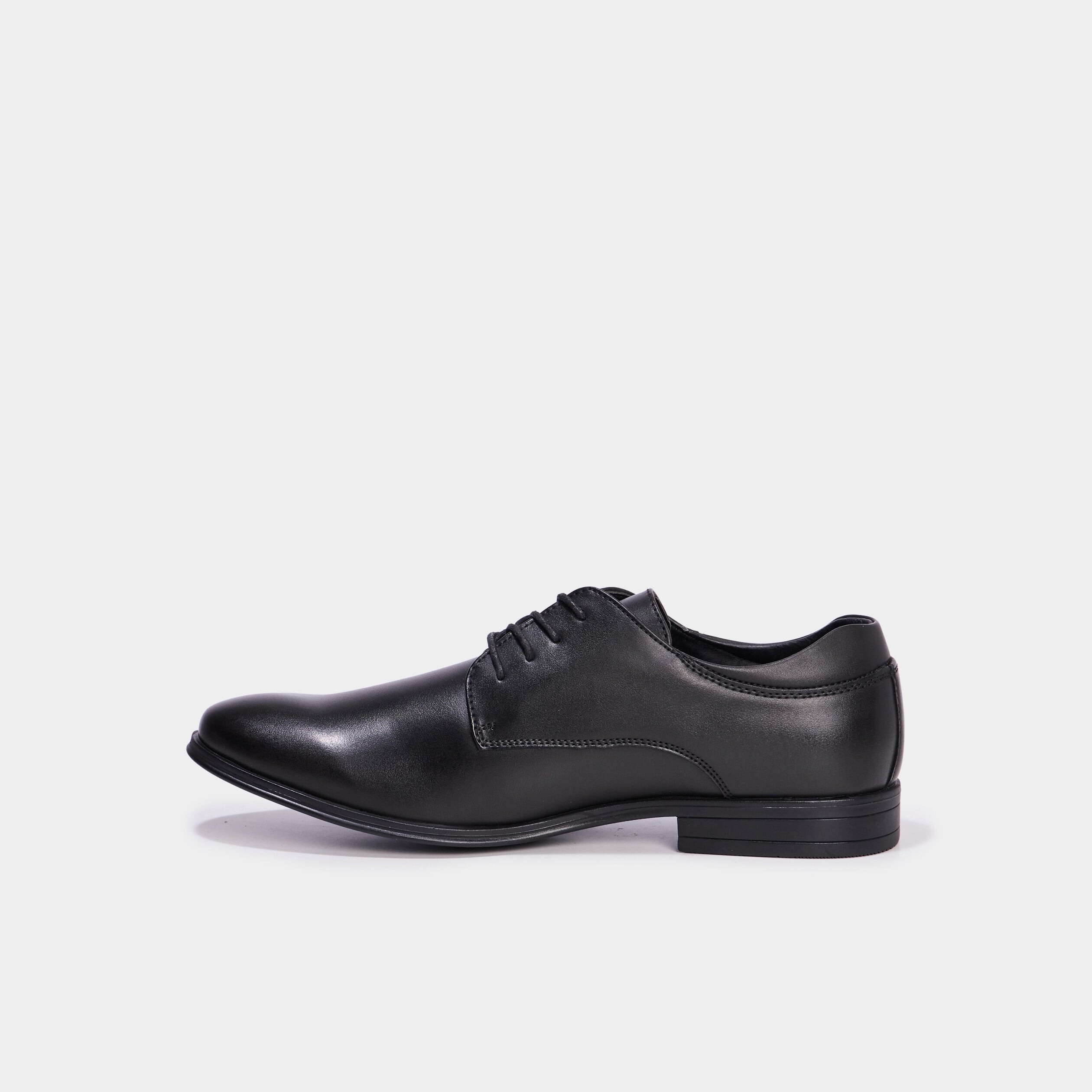 Derbies lac&eacute;es noir homme
