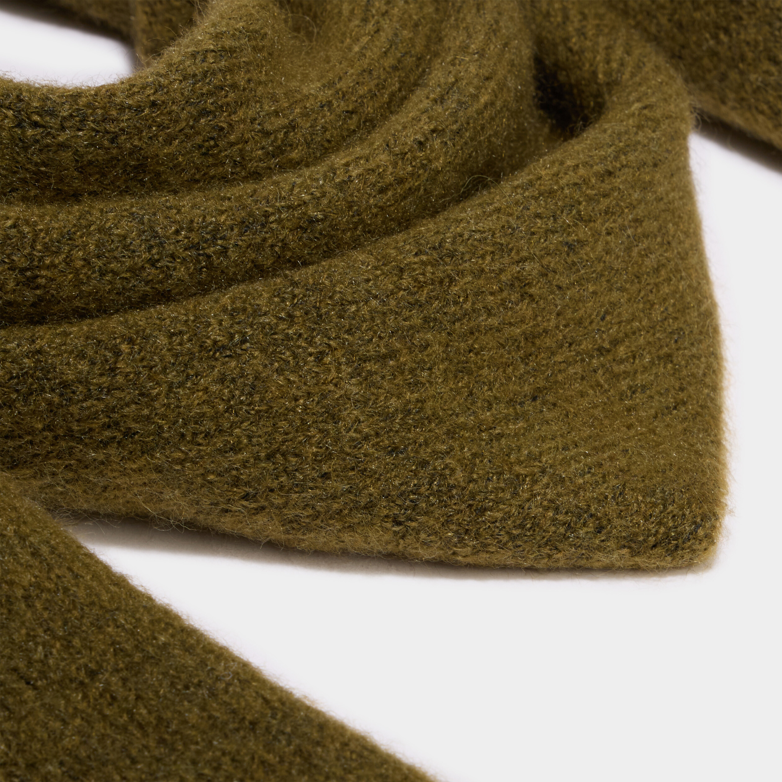 &Eacute;charpe triangulaire en maille douce vert olive femme