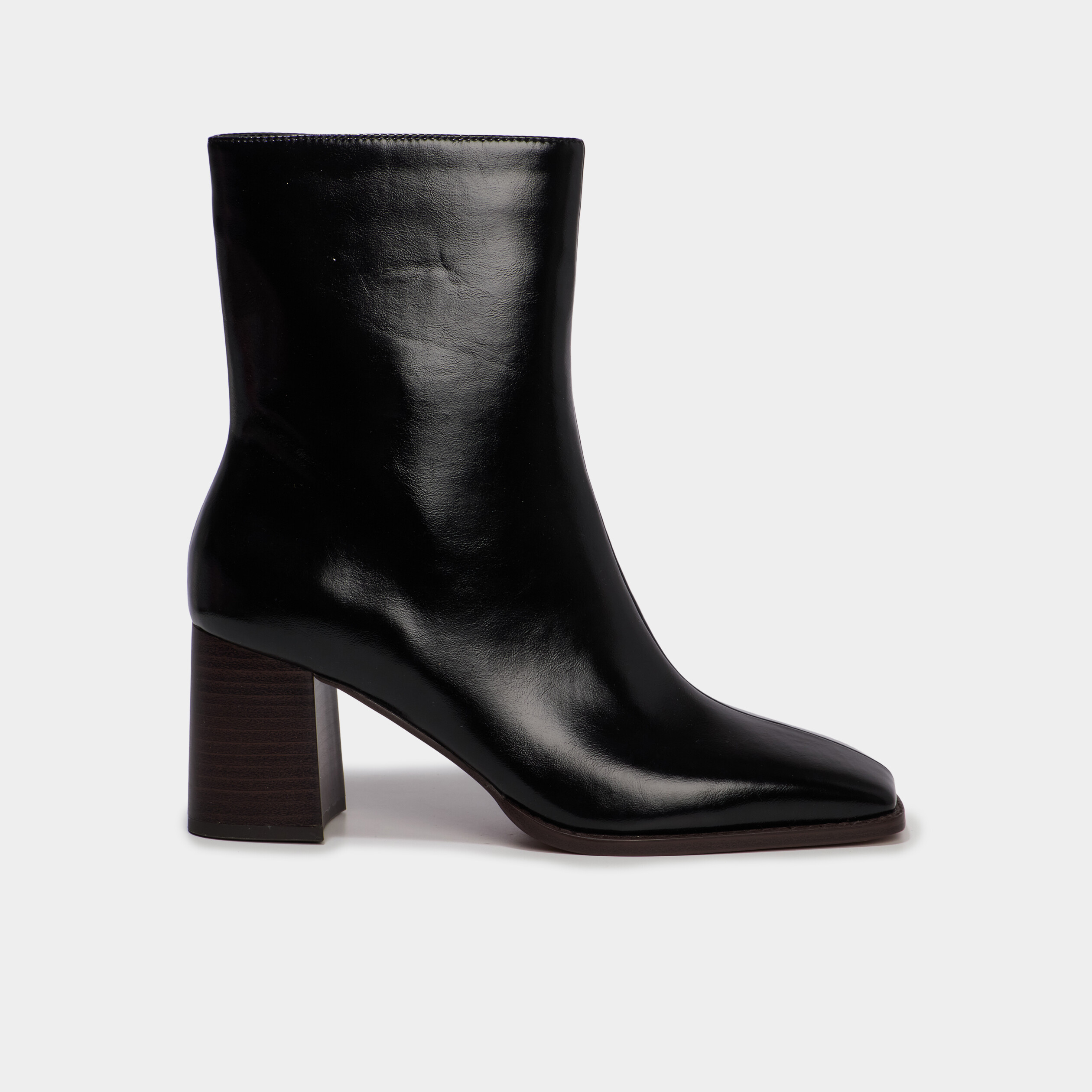 Bottines &agrave; talon bloc bout carr&eacute; noir femme