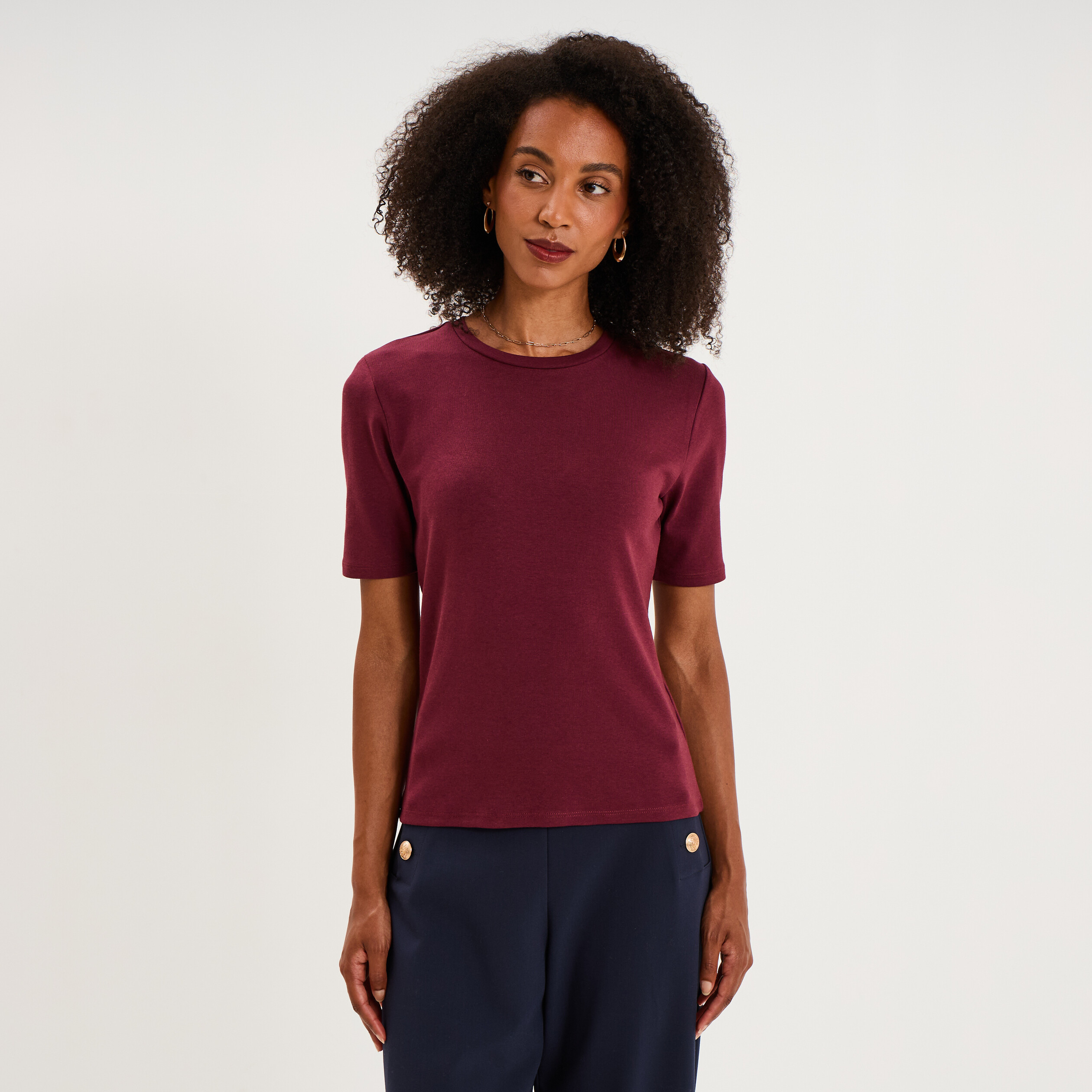 T-shirt col rond manches courtes ajust&eacute; bordeaux femme