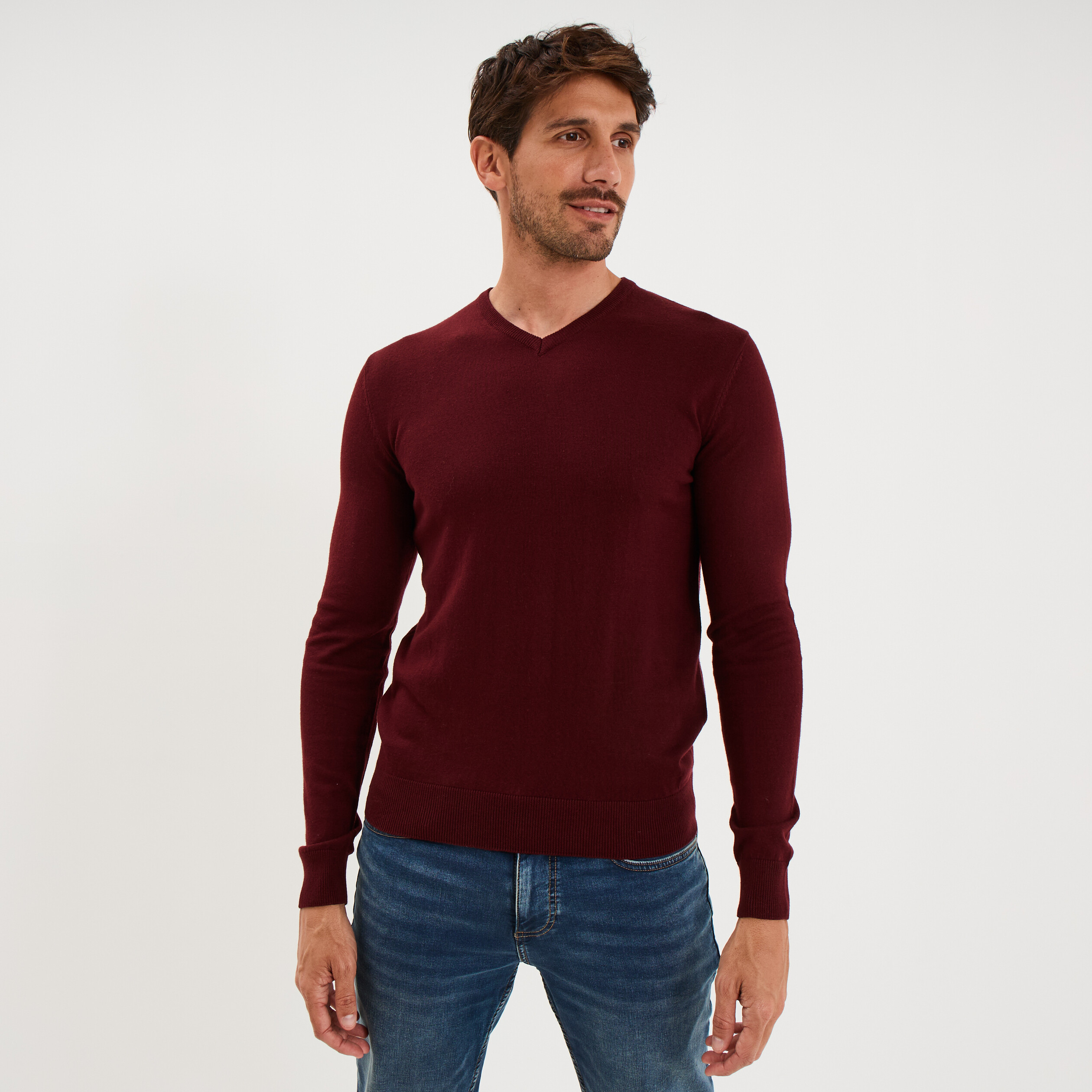 Pull jersey avec col en V violet fonc&eacute; homme