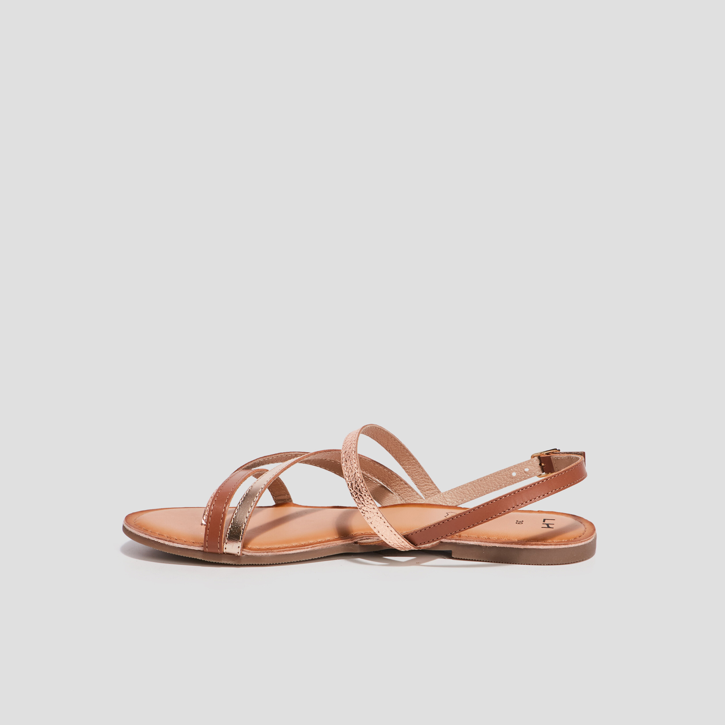 sandales en cuir semelle plate marron femme Sandales en cuir semelle plate marron femme