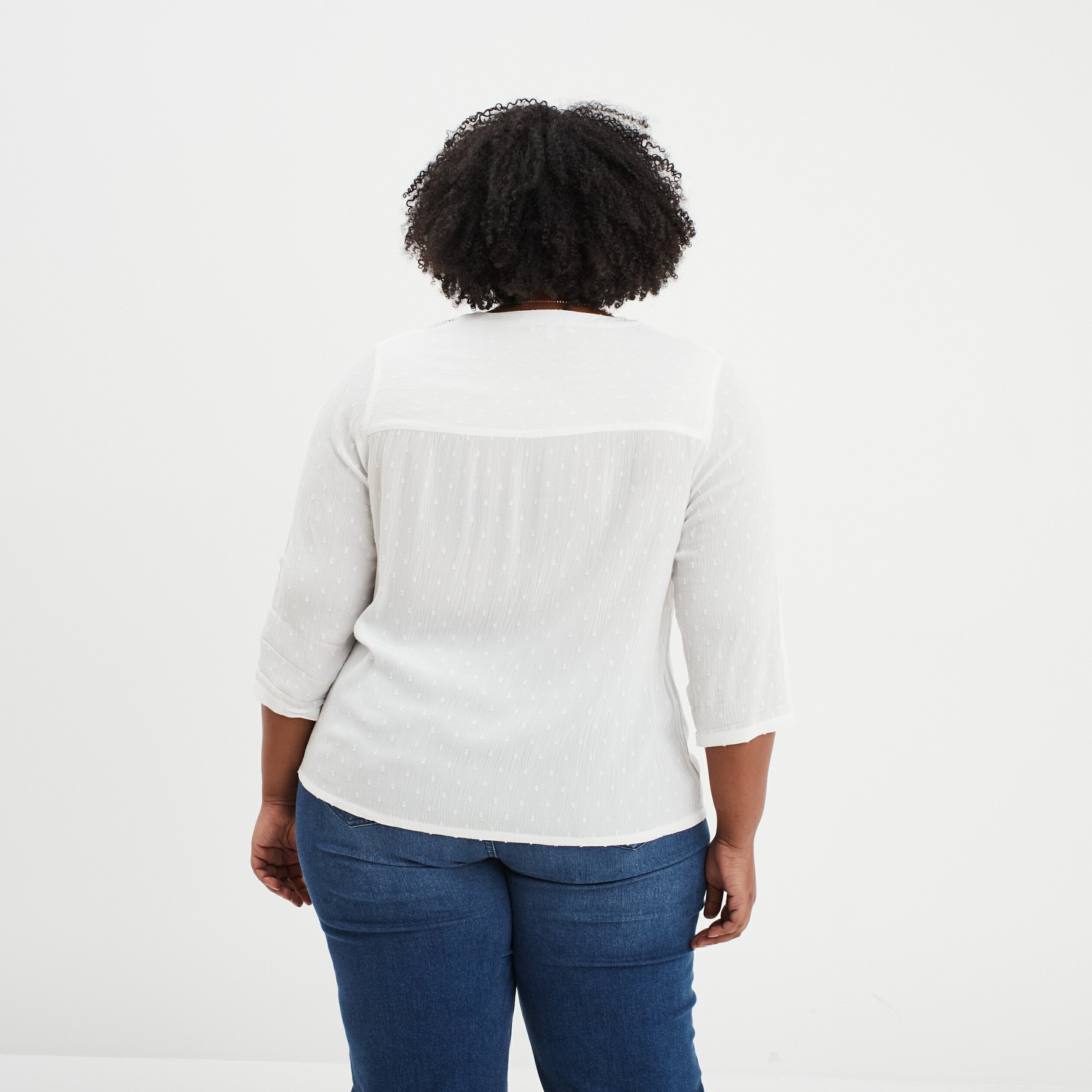 blouse plumetis avec epaules dentelle blanc femmegt Blouse plumetis avec épaules dentelle blanc femme grande taille
