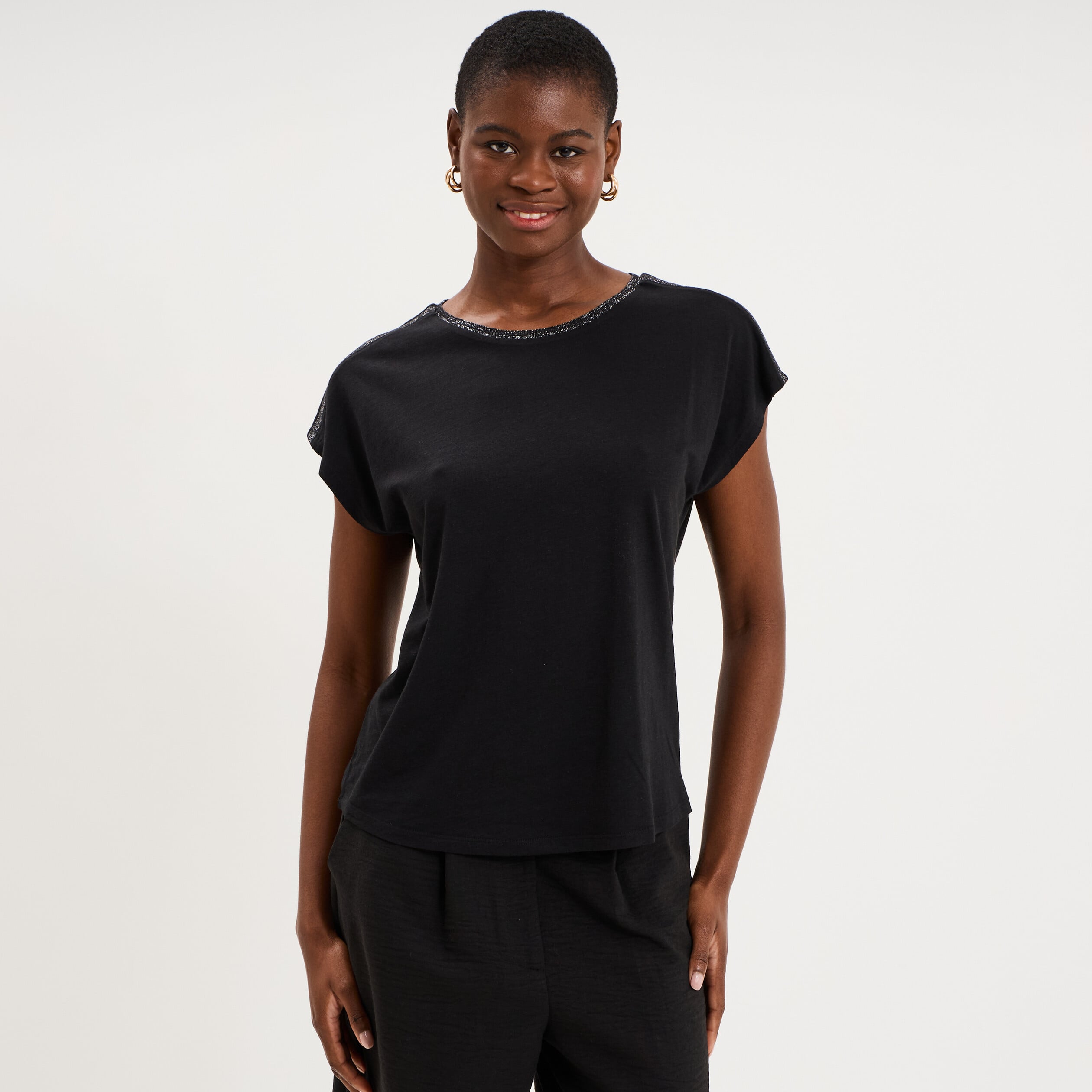 T-shirt col rond manches courtes noir femme