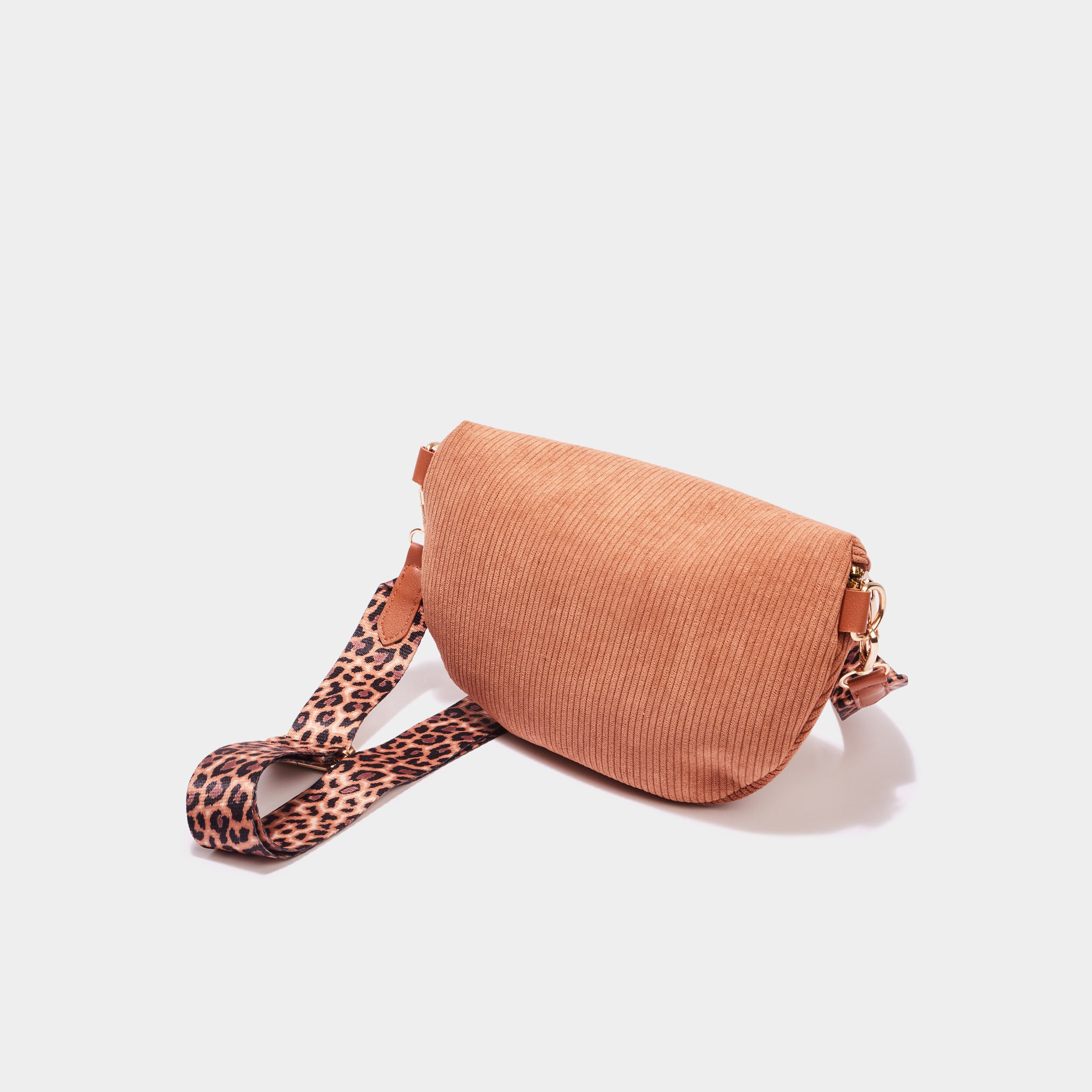 Sac banane aspect velours c&ocirc;tel&eacute; marron cognac femme