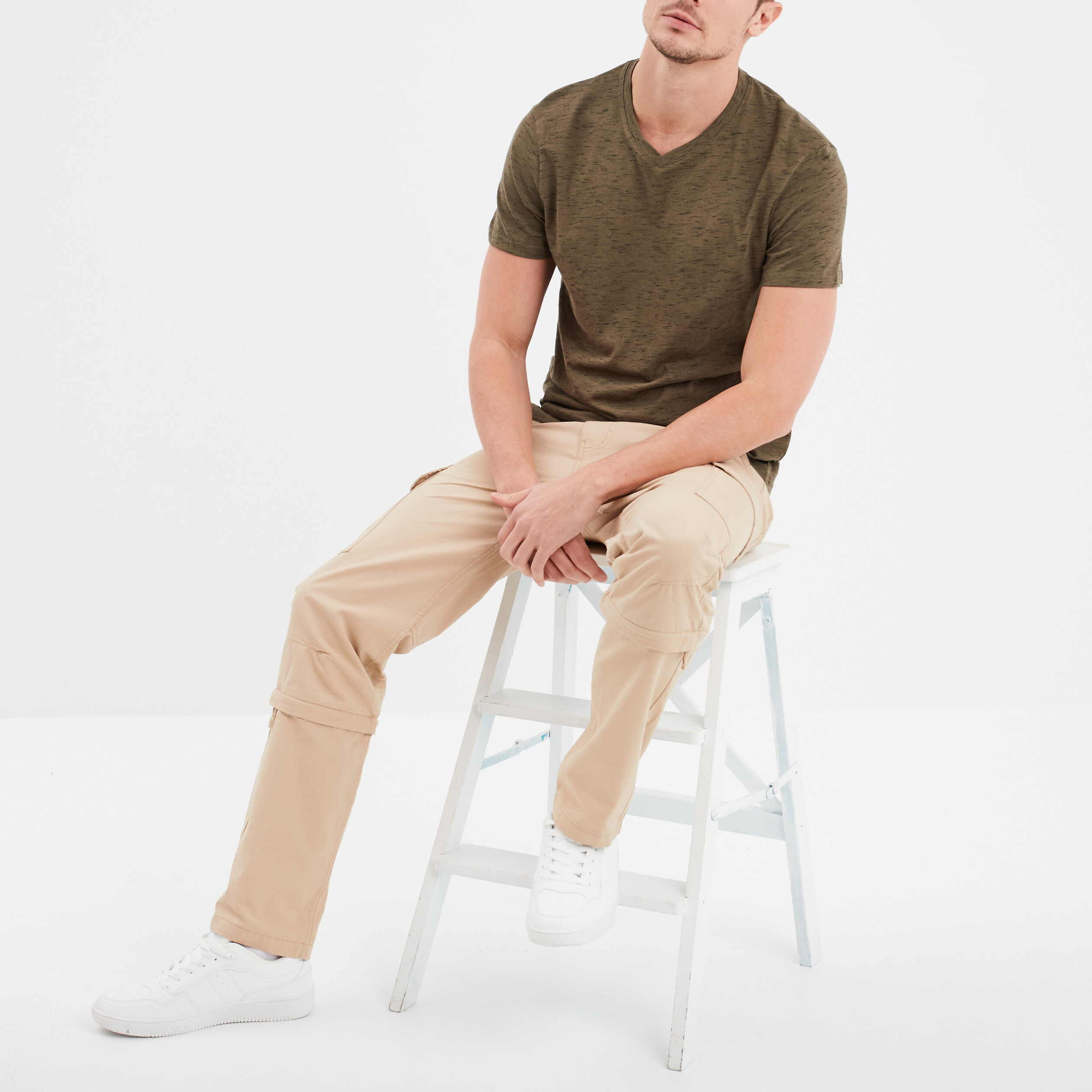 t shirt droit col en v liberto vert kaki homme T-shirt droit col en V Liberto vert kaki homme