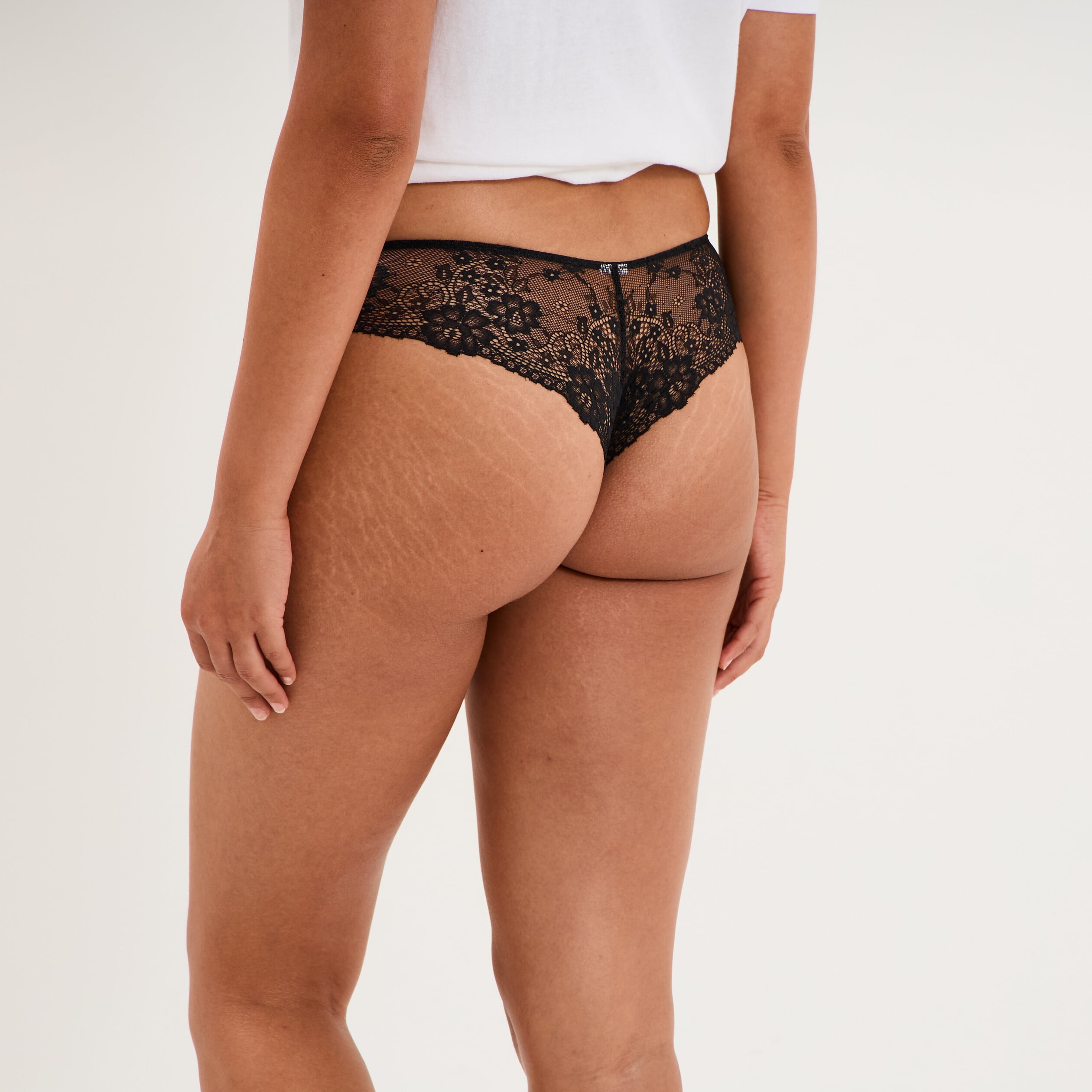Shorty en dentelle noir femme