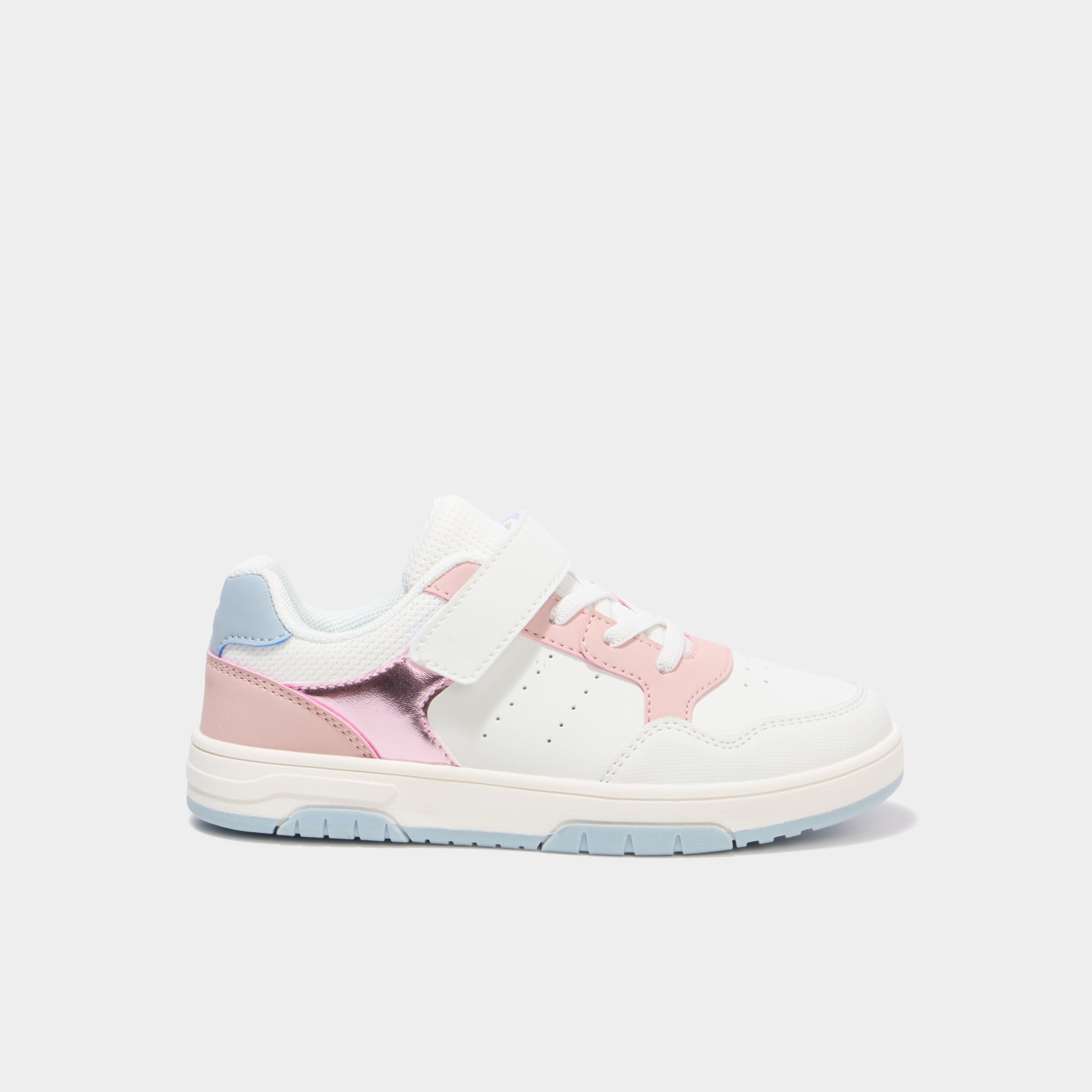 Tennis basses &agrave; scratchs bout renforc&eacute; blanc fille
