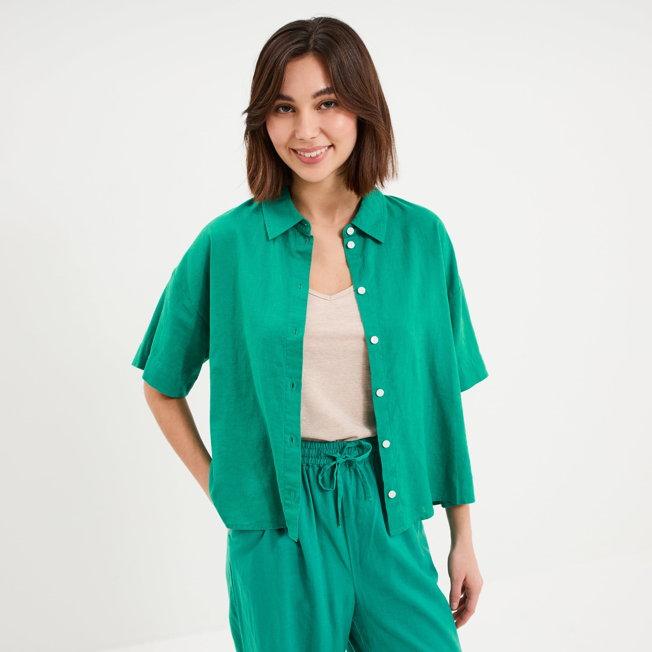 Chemise manches courtes lin m&eacute;lang&eacute; vert canard femme