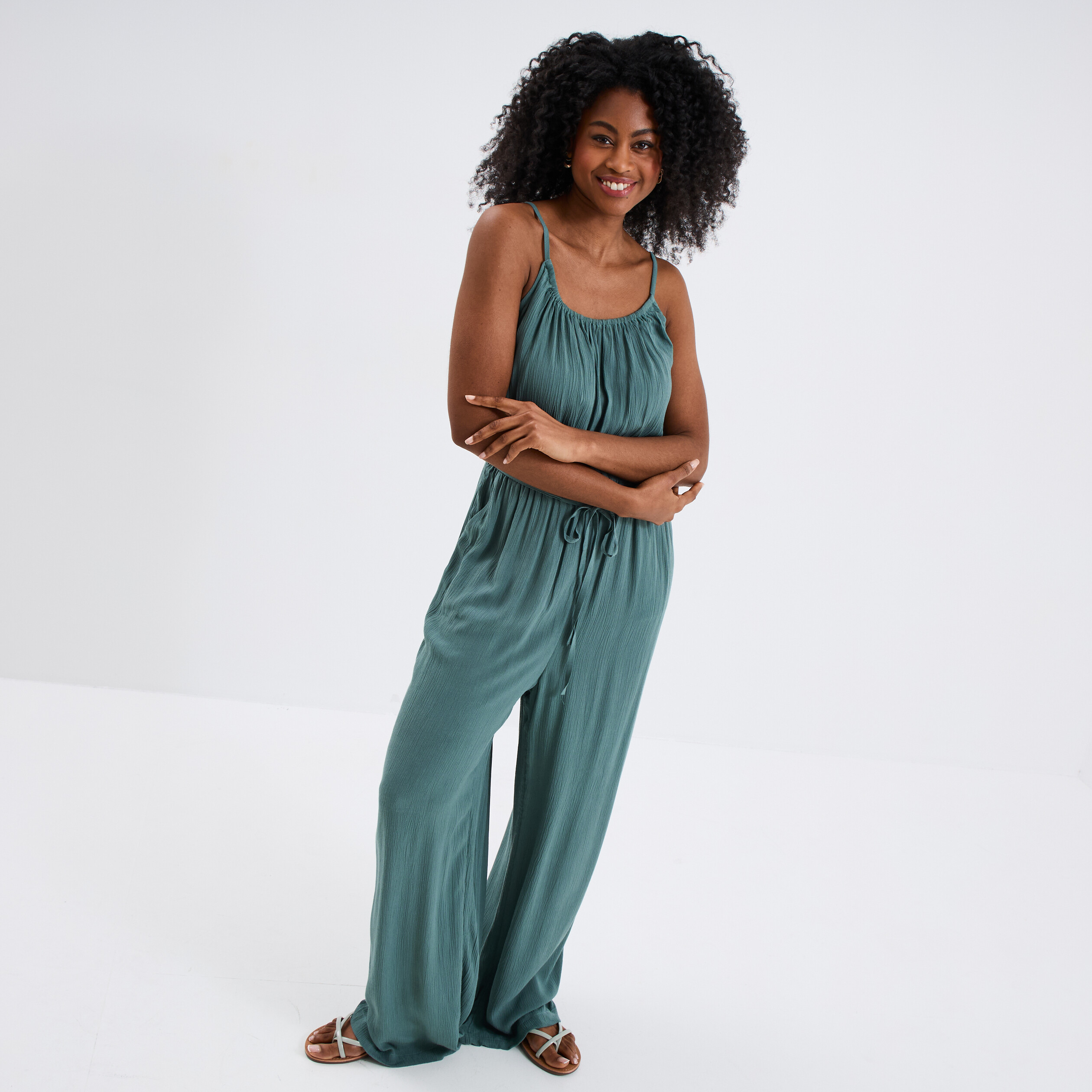 combinaison pantalon fluide en crepe vert fonce femme Combinaison pantalon fluide en crêpe vert foncé femme