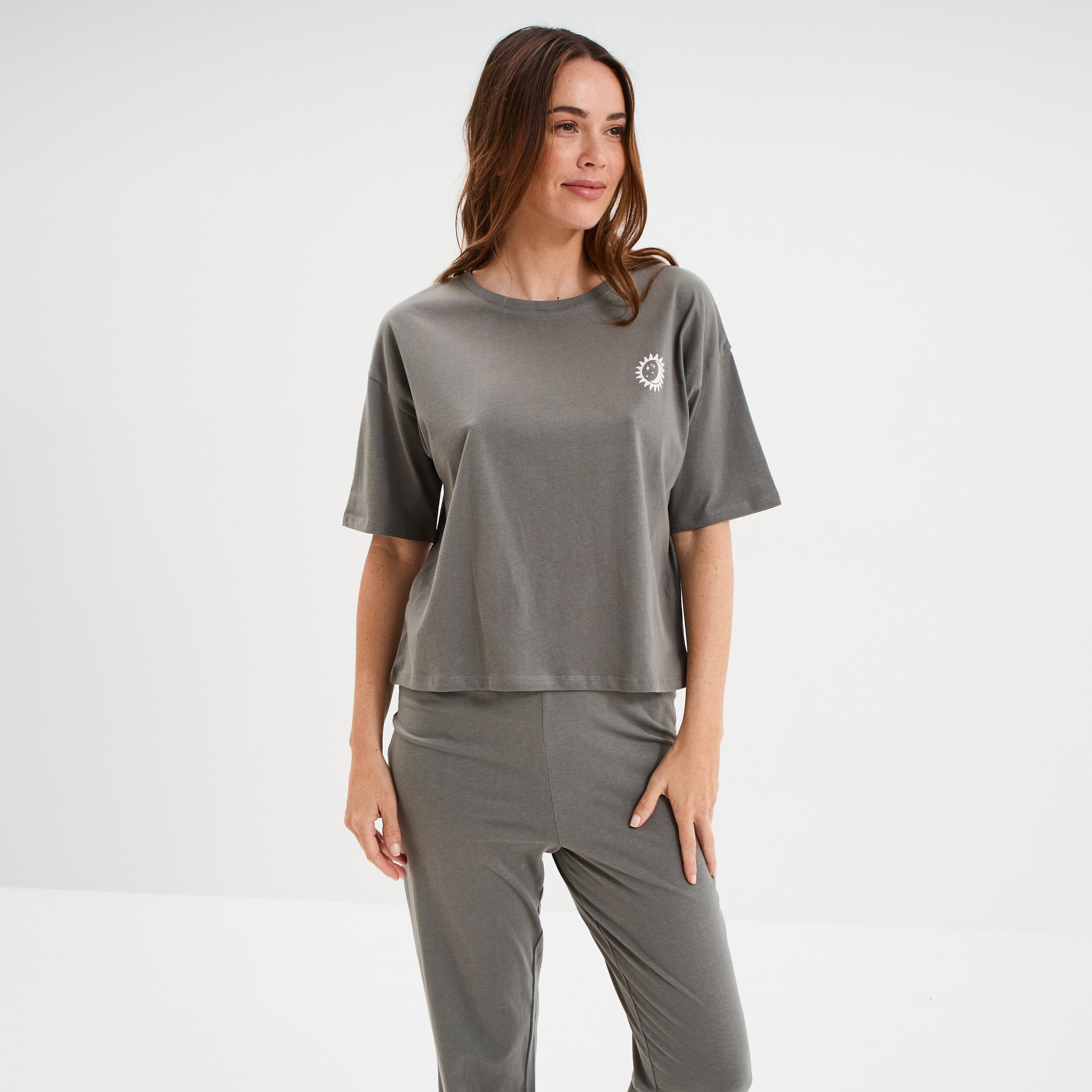 ensemble pyjama pantalon et t shirt vert kaki femme Ensemble pyjama pantalon et t-shirt vert kaki femme