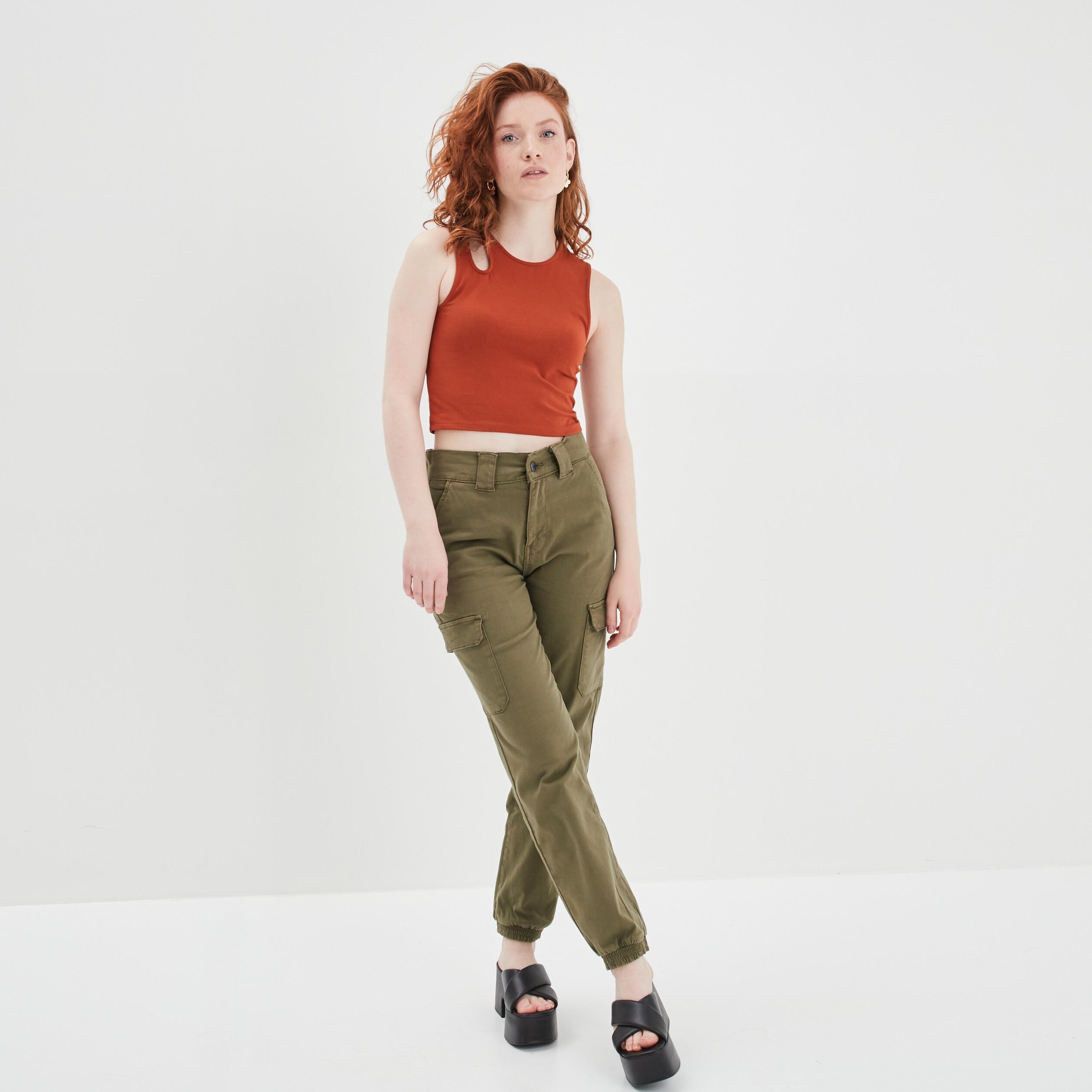 Débardeur cropped ajusté avec ouverture orange foncé femme