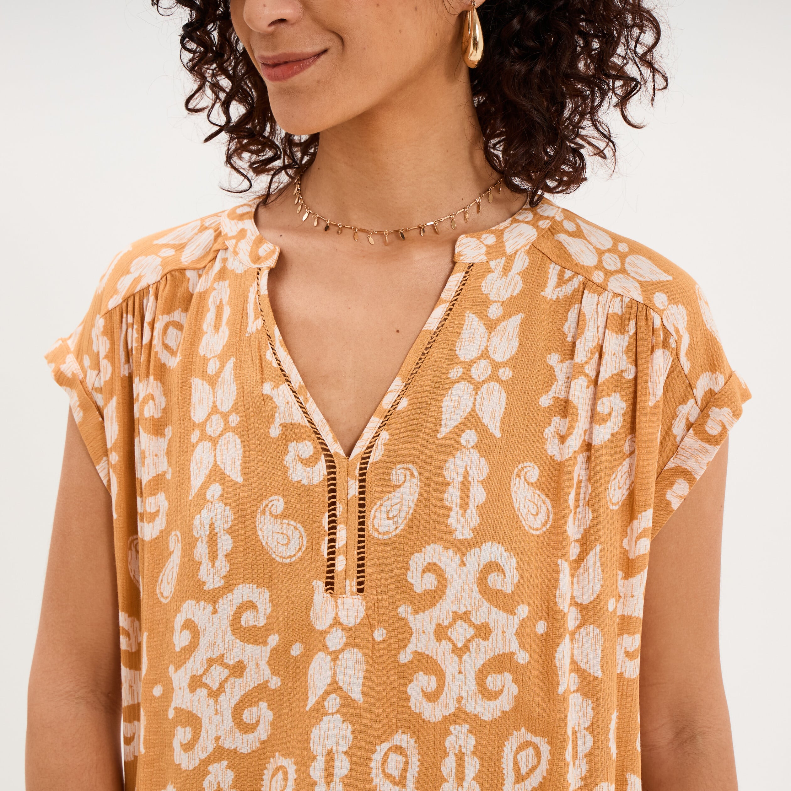 Blouse cr&eacute;pon manches courtes jaune ocre femme