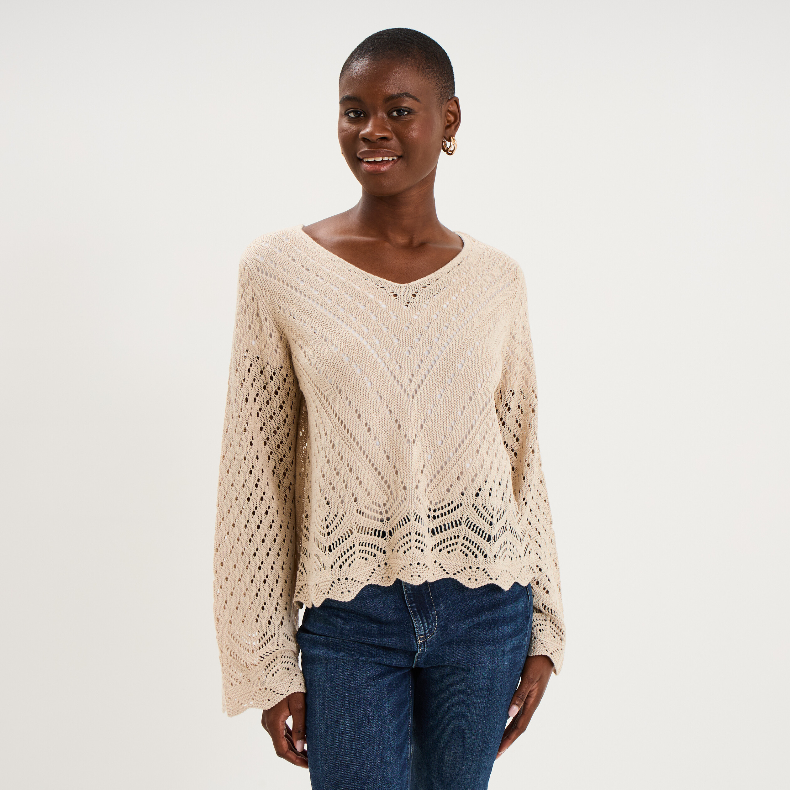 Pull ajour&eacute; col en V manches longues beige femme