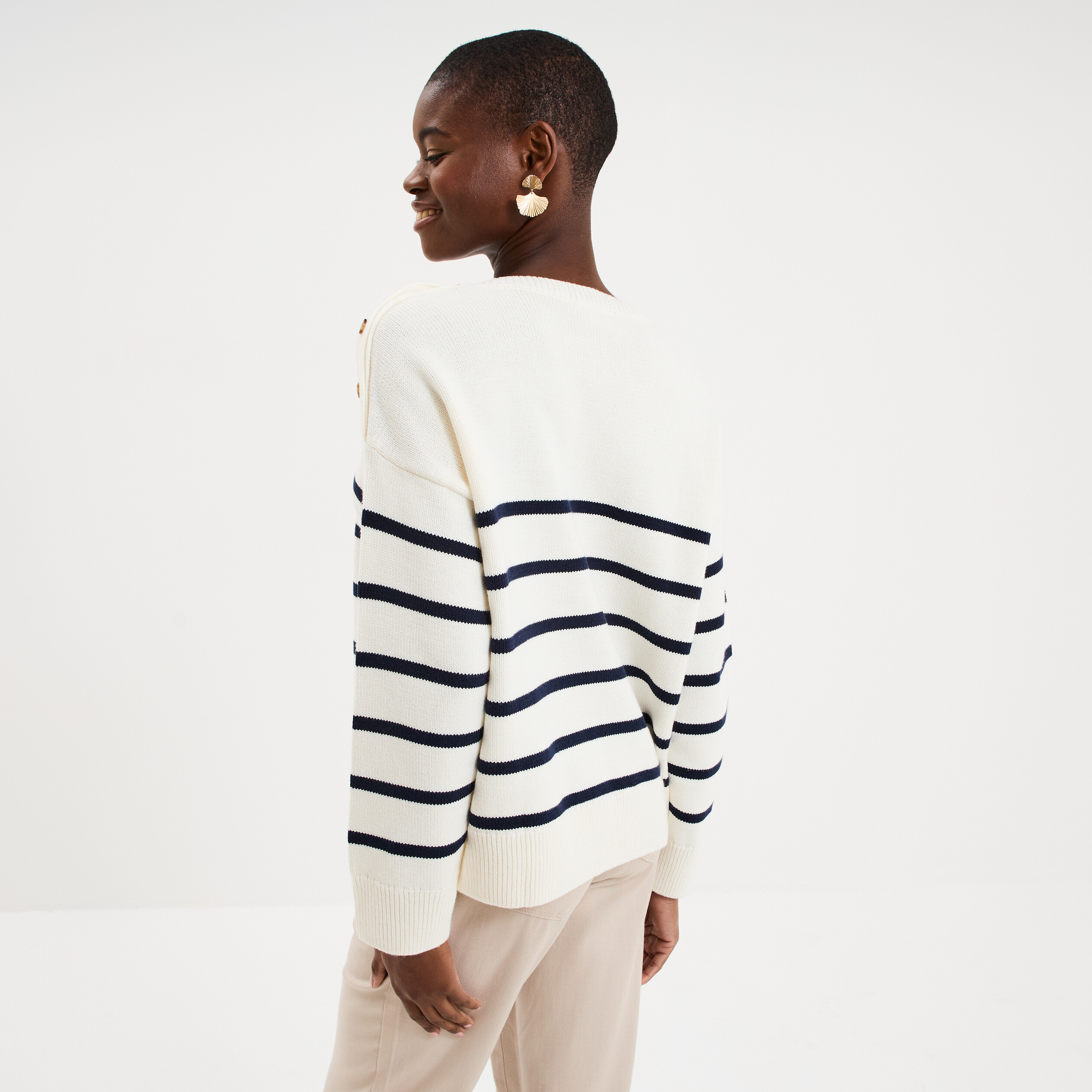 Pull marini&egrave;re boutons &eacute;paule blanc femme