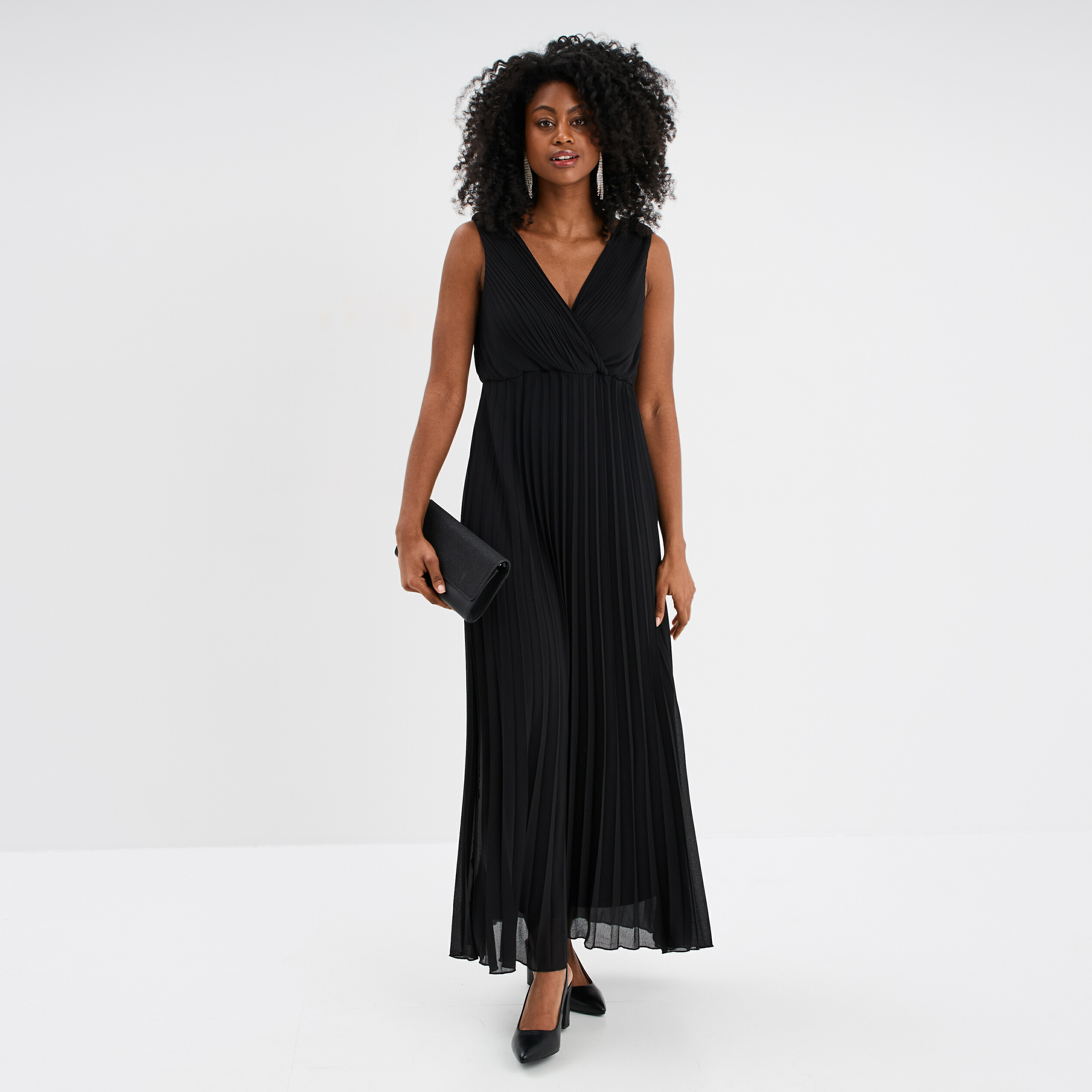 robe longue plissee sans manches col v noir femme Robe longue plissée sans manches col V noir femme