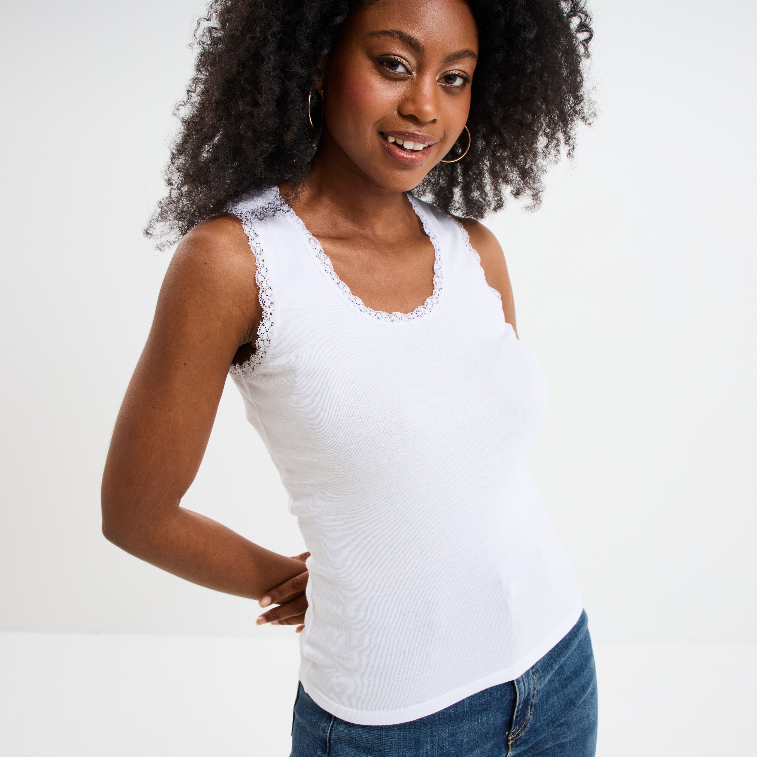 debardeur coton bords dentelle blanc femme Débardeur coton bords dentelle blanc femme