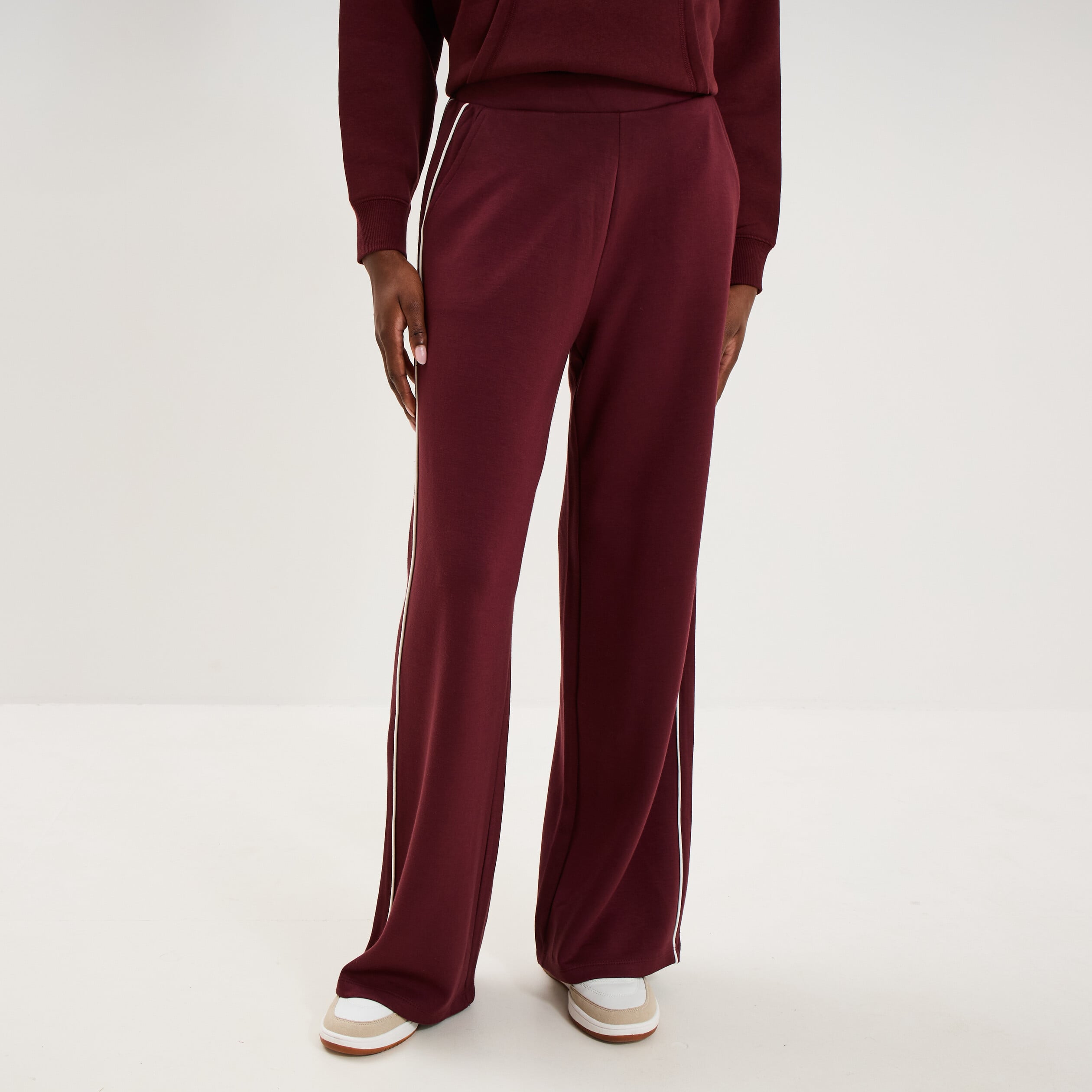Pantalon de jogging large molletonn&eacute; violet fonc&eacute; femme