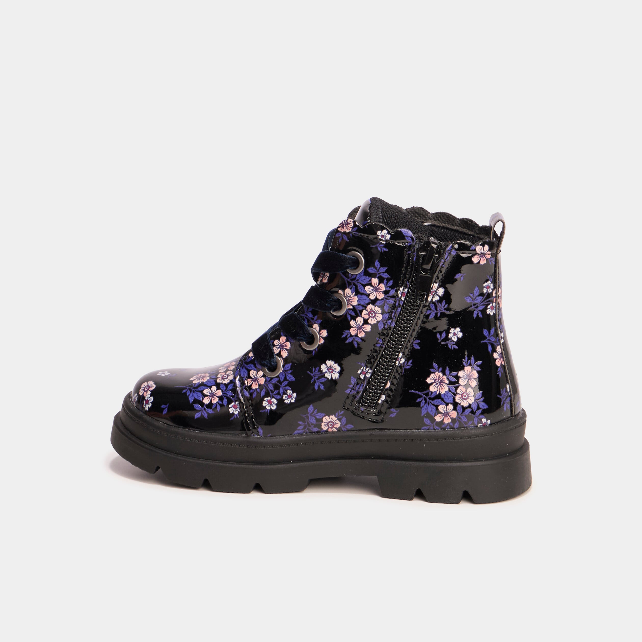 Boots crant&eacute;es &agrave; lacets noir fille