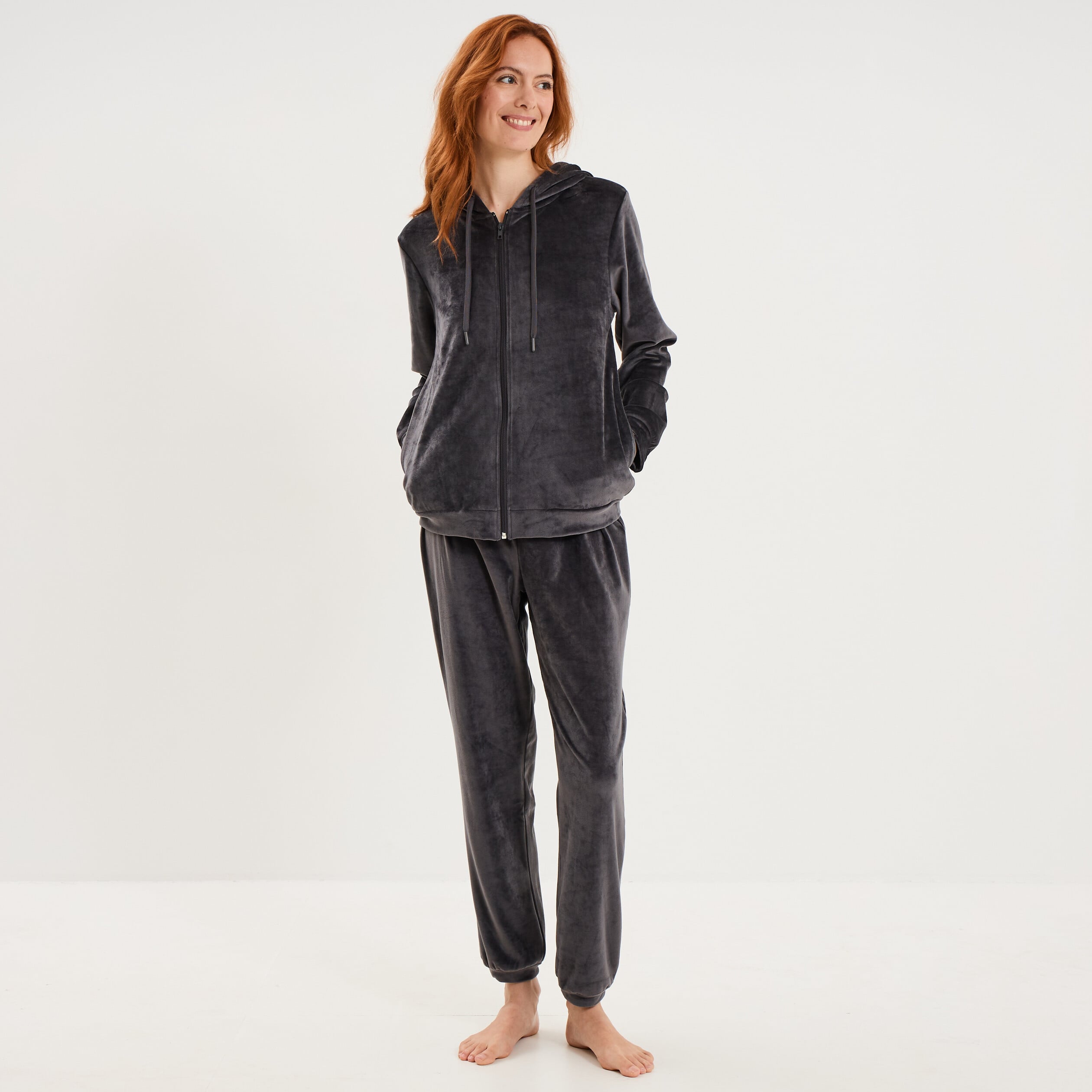Ensemble pyjama sweat pantalon velours gris fonc&eacute; femme