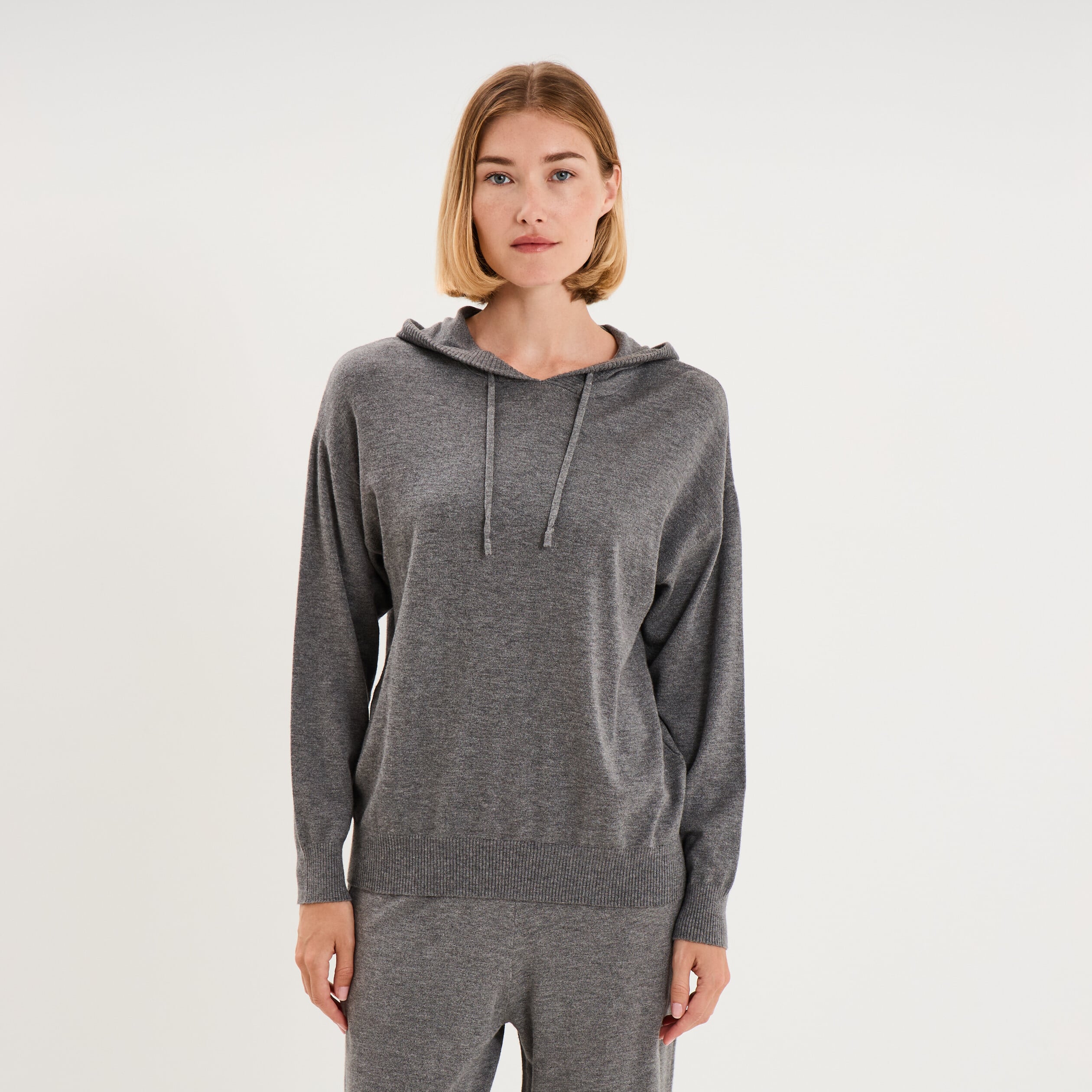Haut de pyjama hoodie manches longues gris fonc&eacute; femme