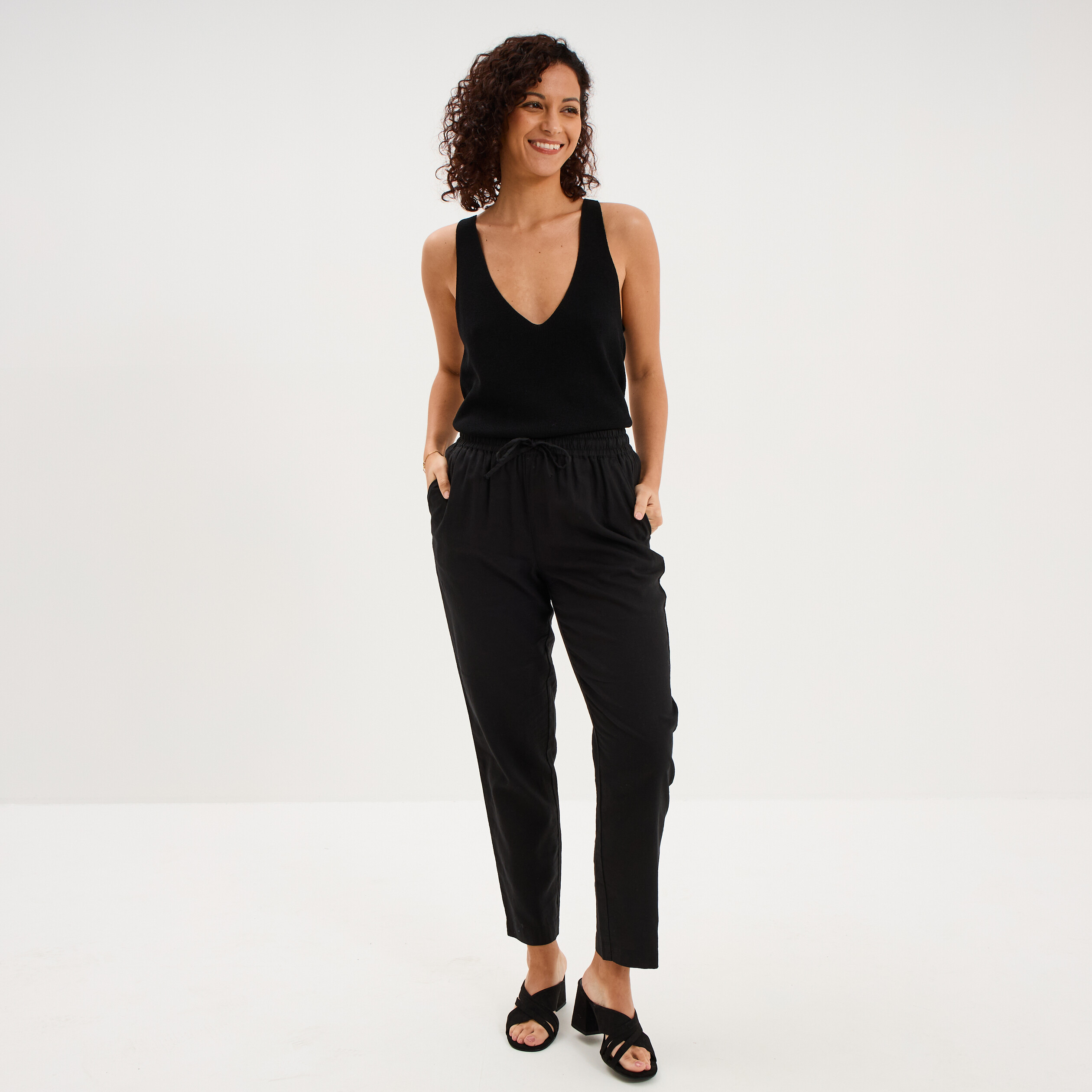 Pantalon droit 7/8&egrave;me lin m&eacute;lang&eacute; noir femme