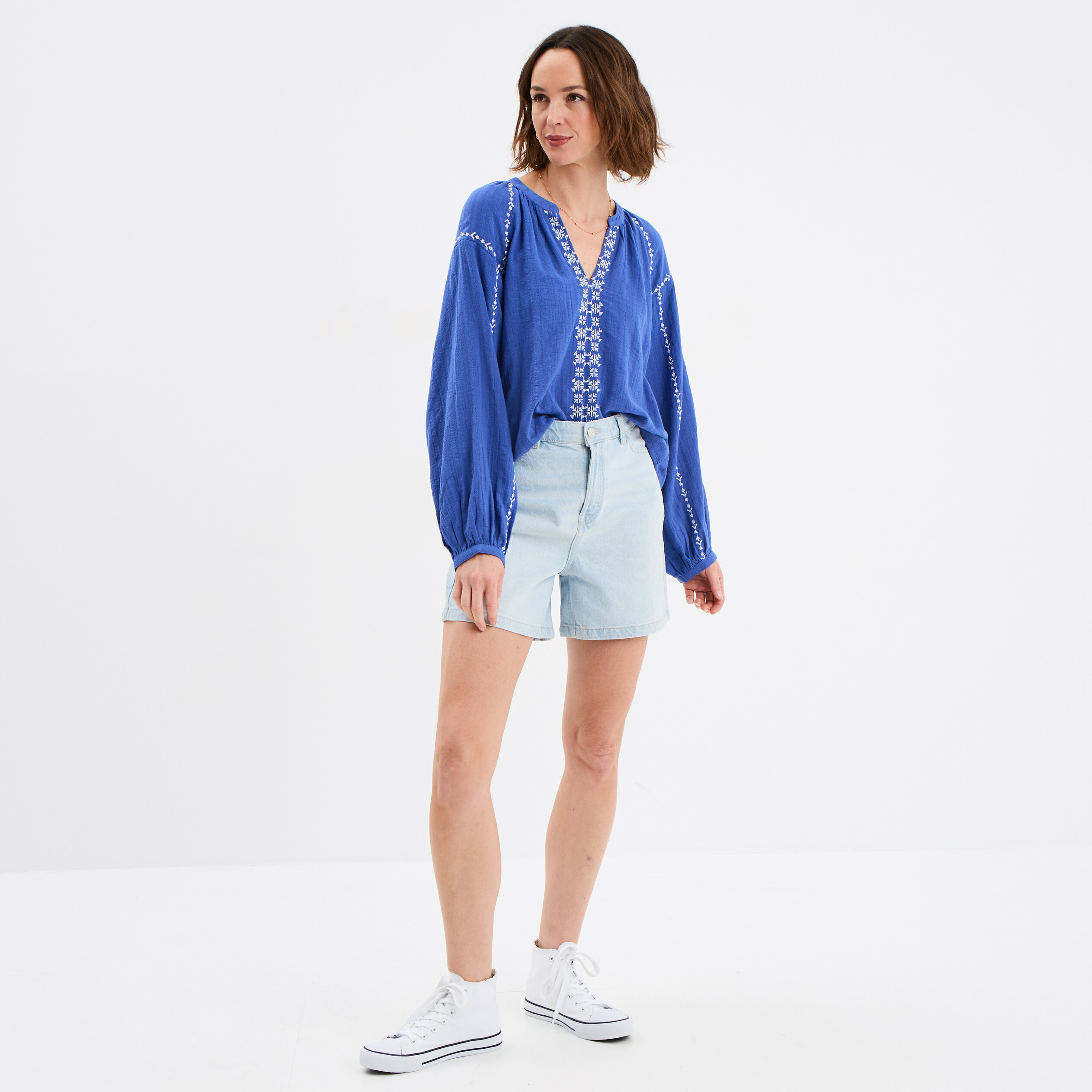 blouse brodee manches longues coton bleu roi femme Blouse brodée manches longues coton bleu roi femme