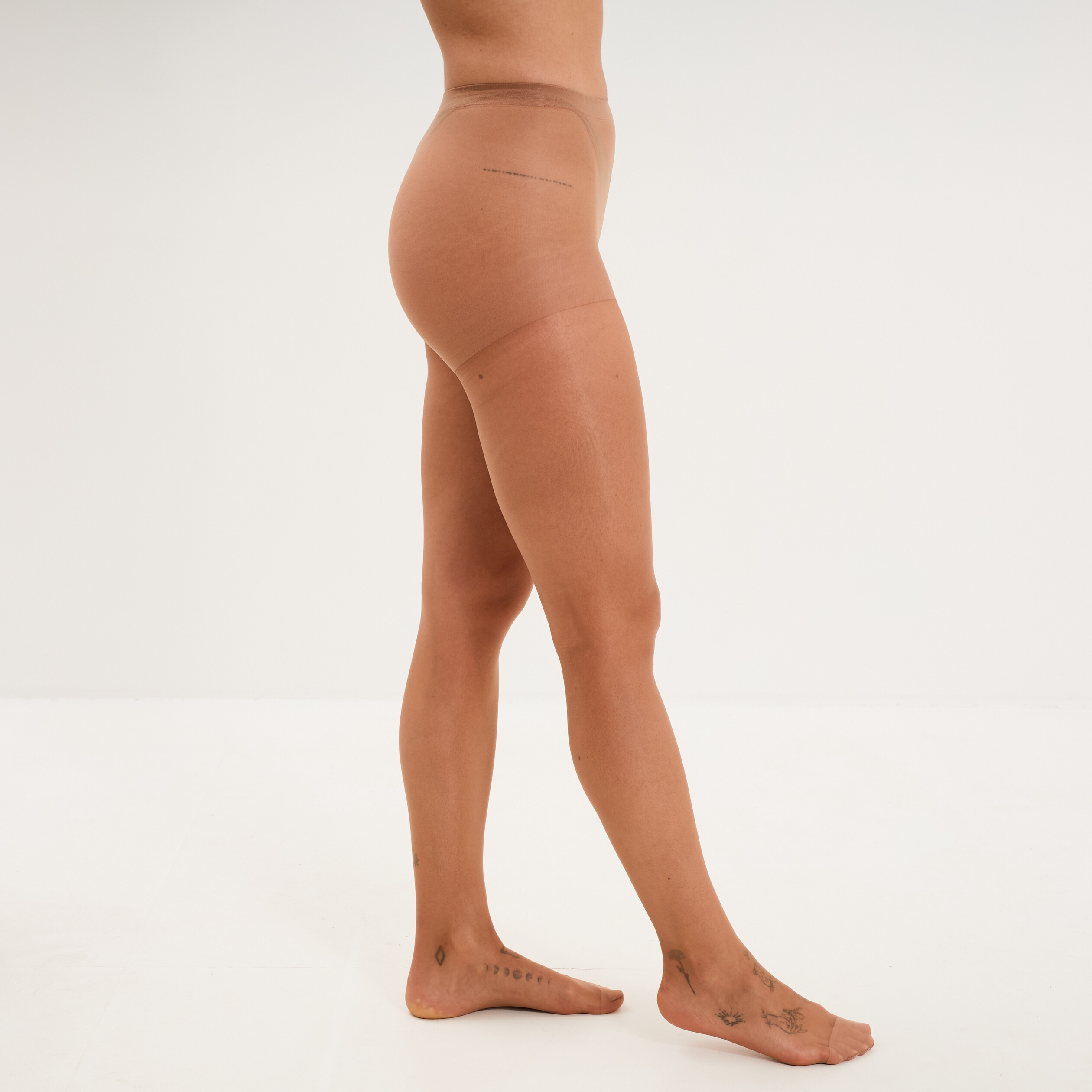 Collant effet satin 15D DIM Sublim beige femme