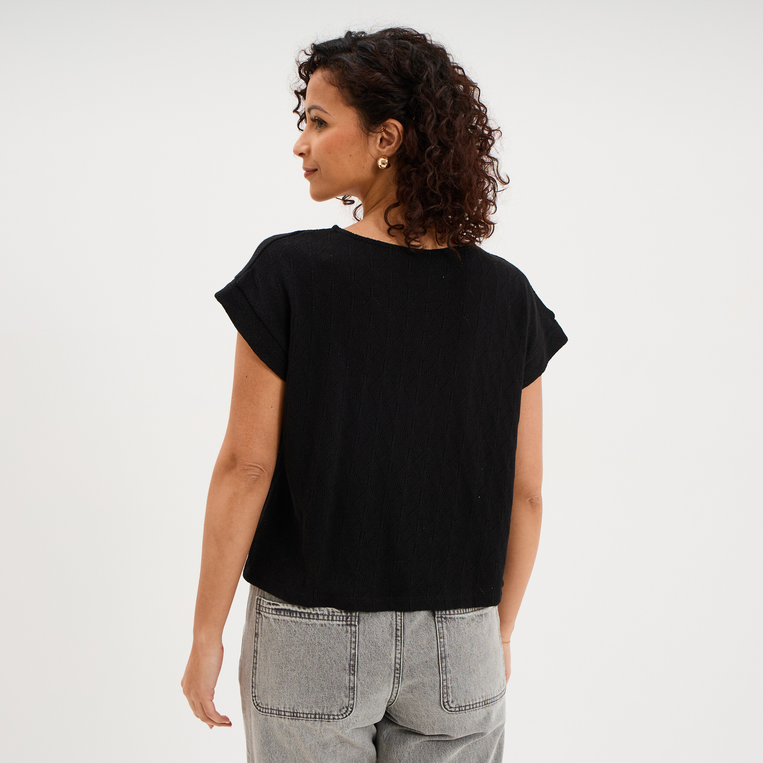 T-shirt ajour&eacute; manches courtes noir femme