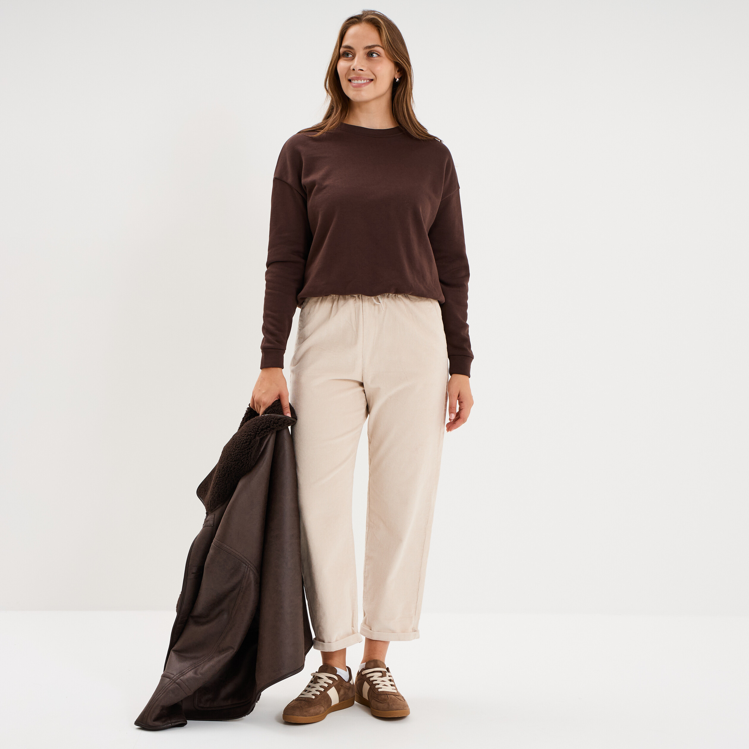 Sweat col rond manches longues marron fonc&eacute; femme