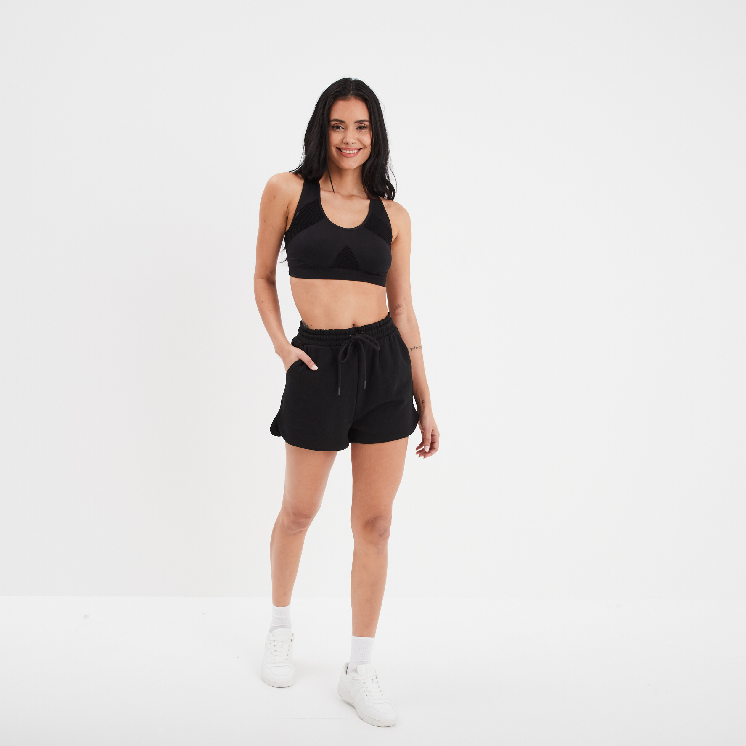 short de jogging taille elastiquee noir femme Short de jogging taille élastiquée noir femme